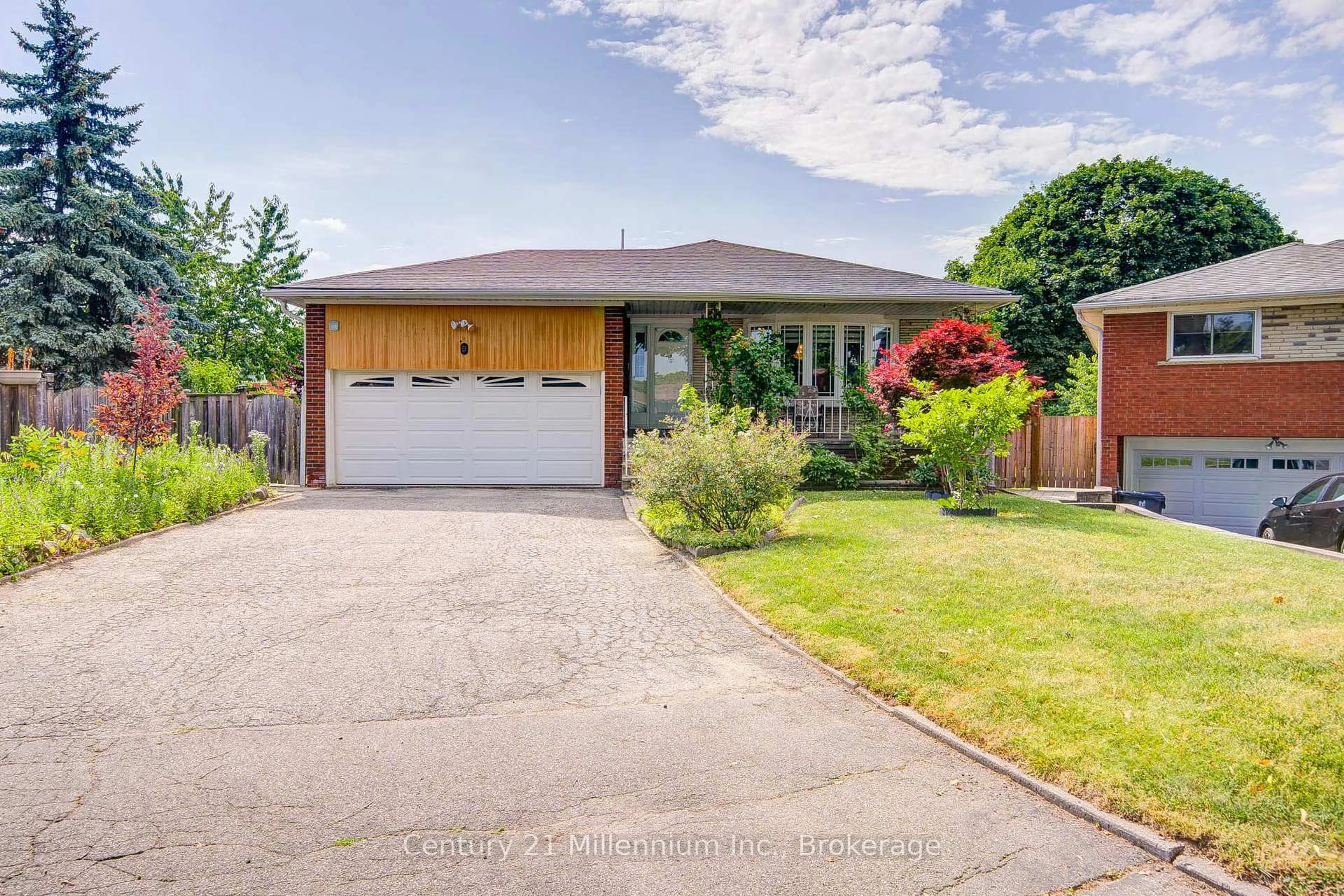 Unknown for 9 Thane Crt, Toronto Ontario M2J 4B6
