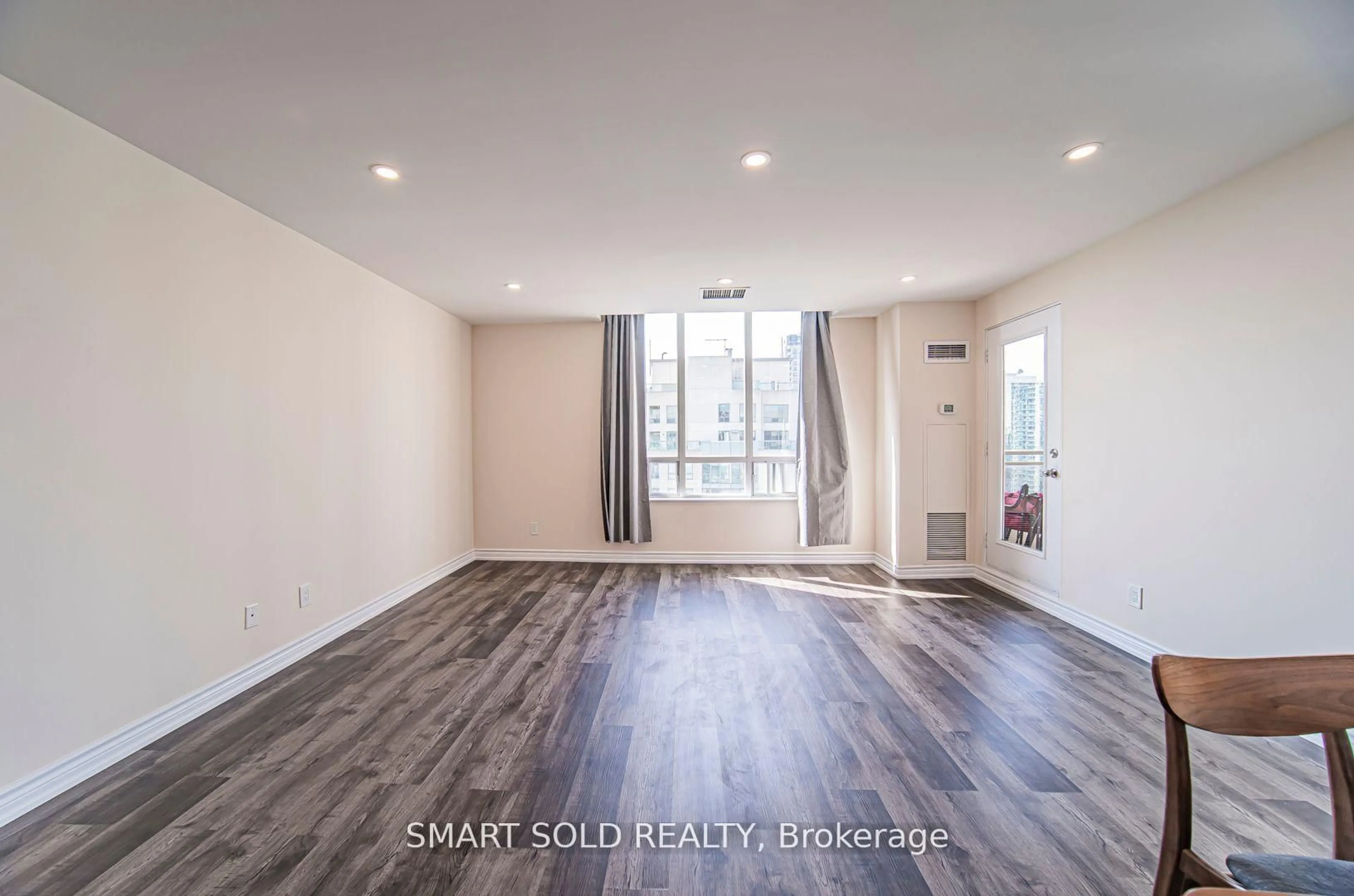 A pic of a room for 256 Doris Ave #PH210, Toronto Ontario M2N 6X8