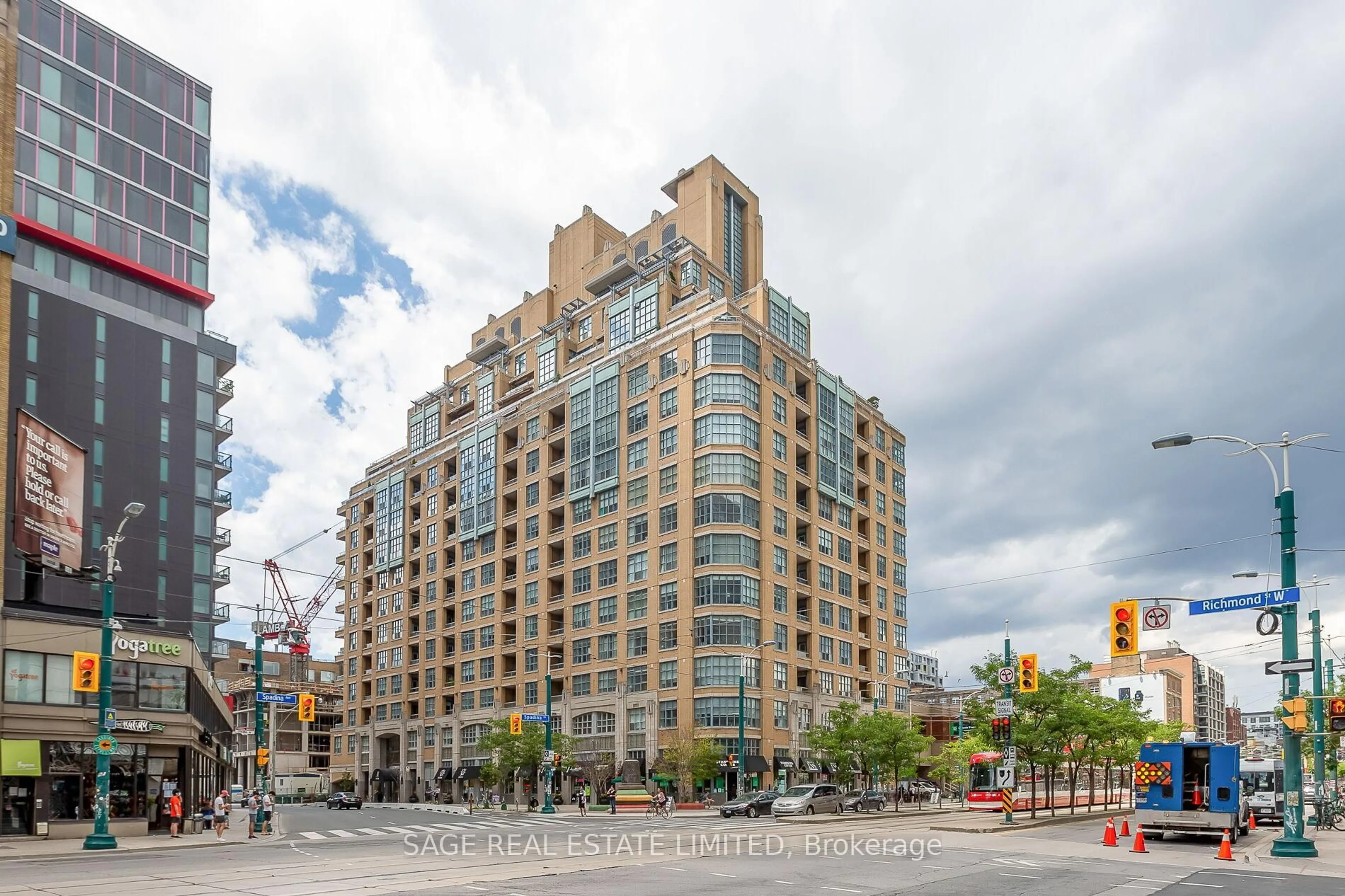Unknown for 438 Richmond St #816, Toronto Ontario M5V 3S6