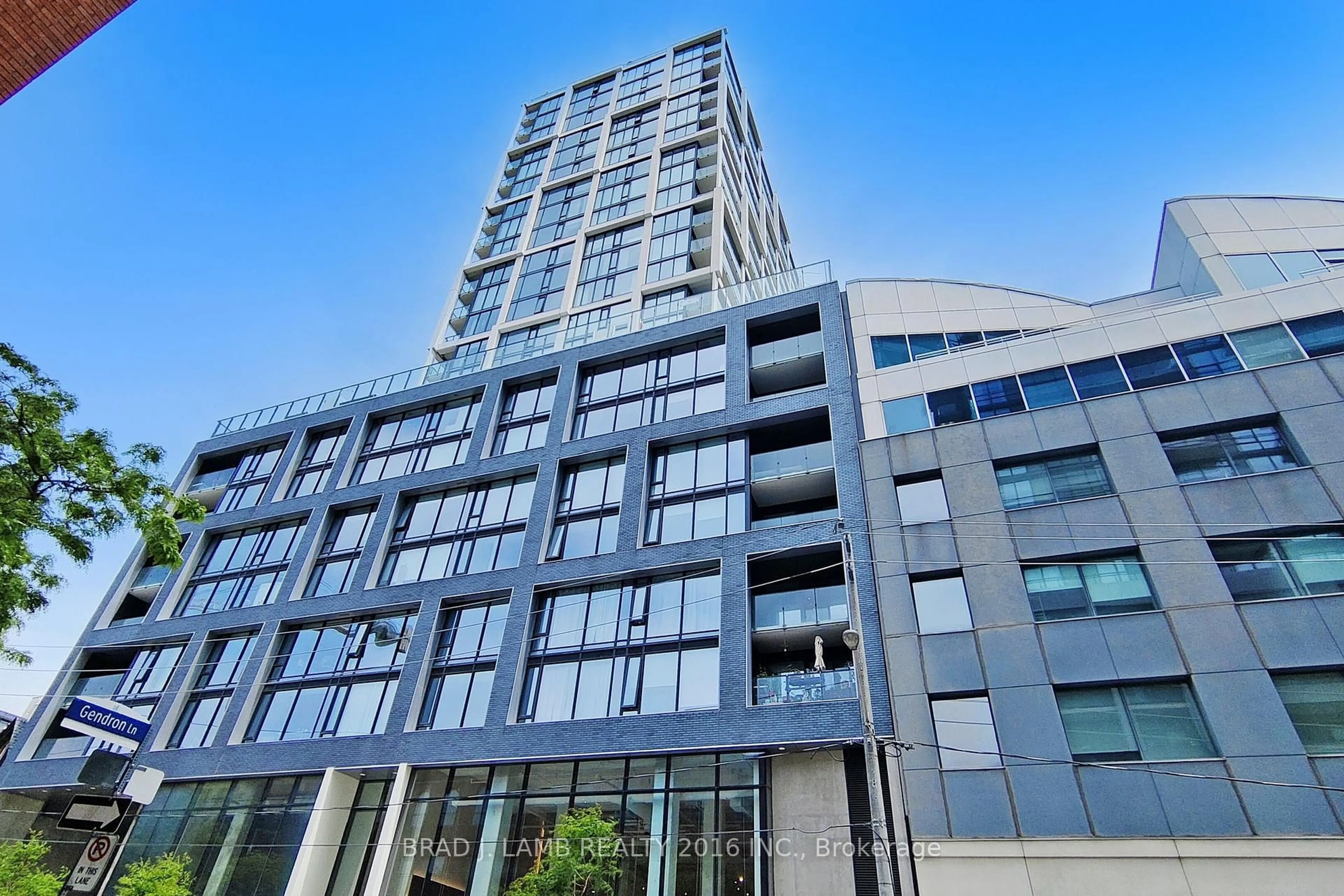 Indoor foyer for 55 Ontario St #321, Toronto Ontario M5A 0T8