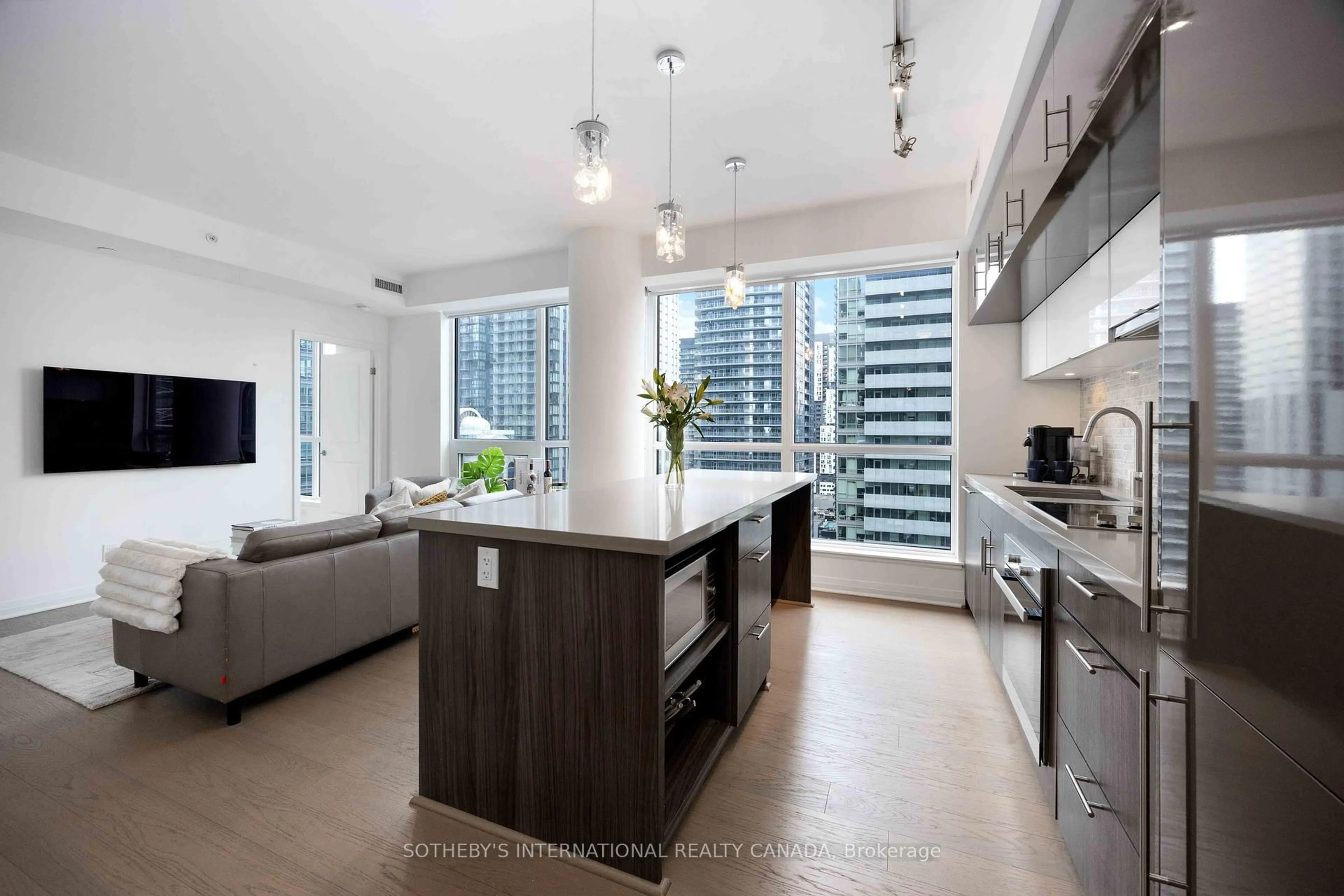 Open concept kitchen, unknown for 8 Mercer St #2211, Toronto Ontario M5V 0C4