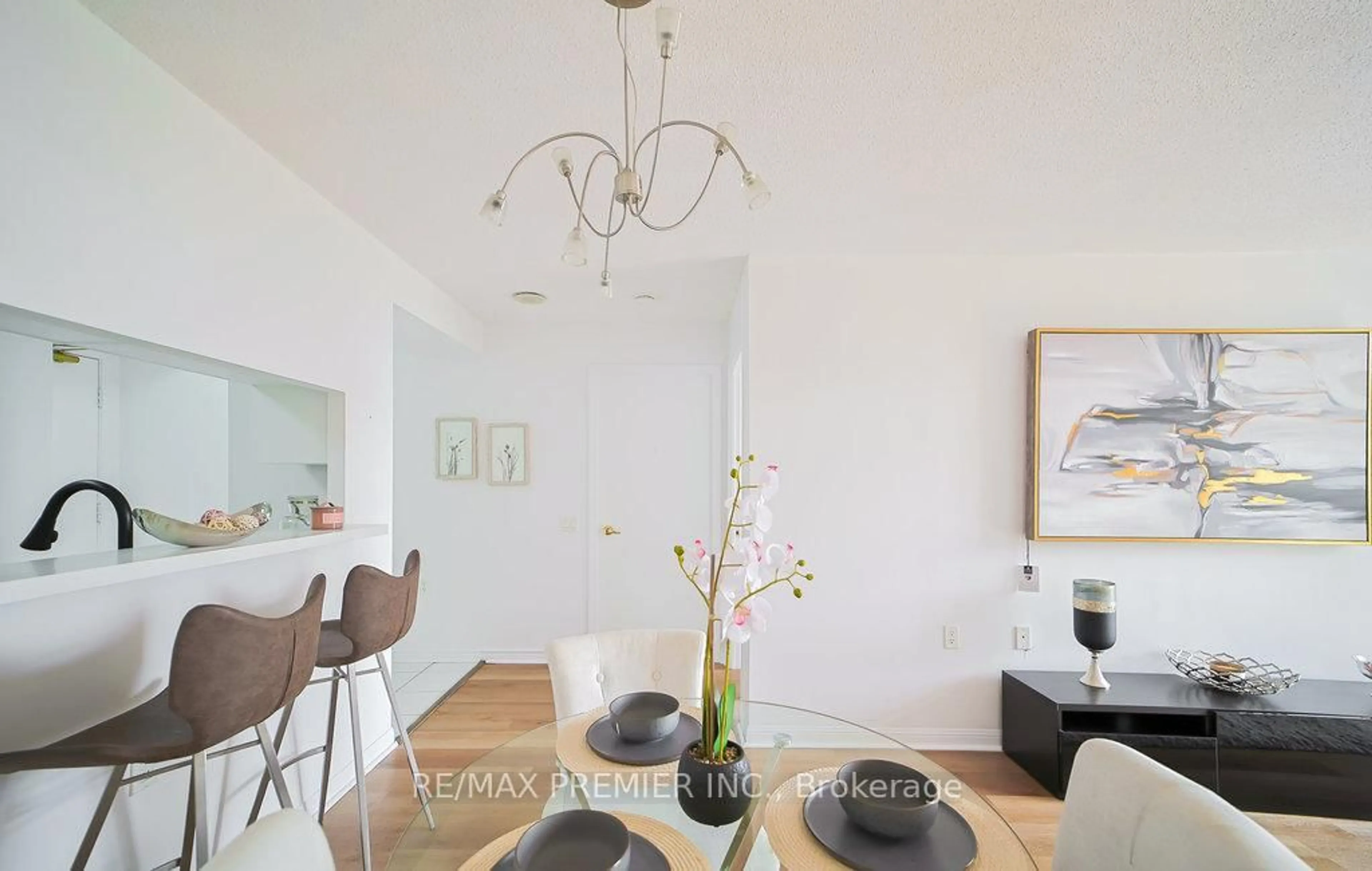 Dining room, wood/laminate floor for 650 Lawrence Ave #639, Toronto Ontario M6A 3E8