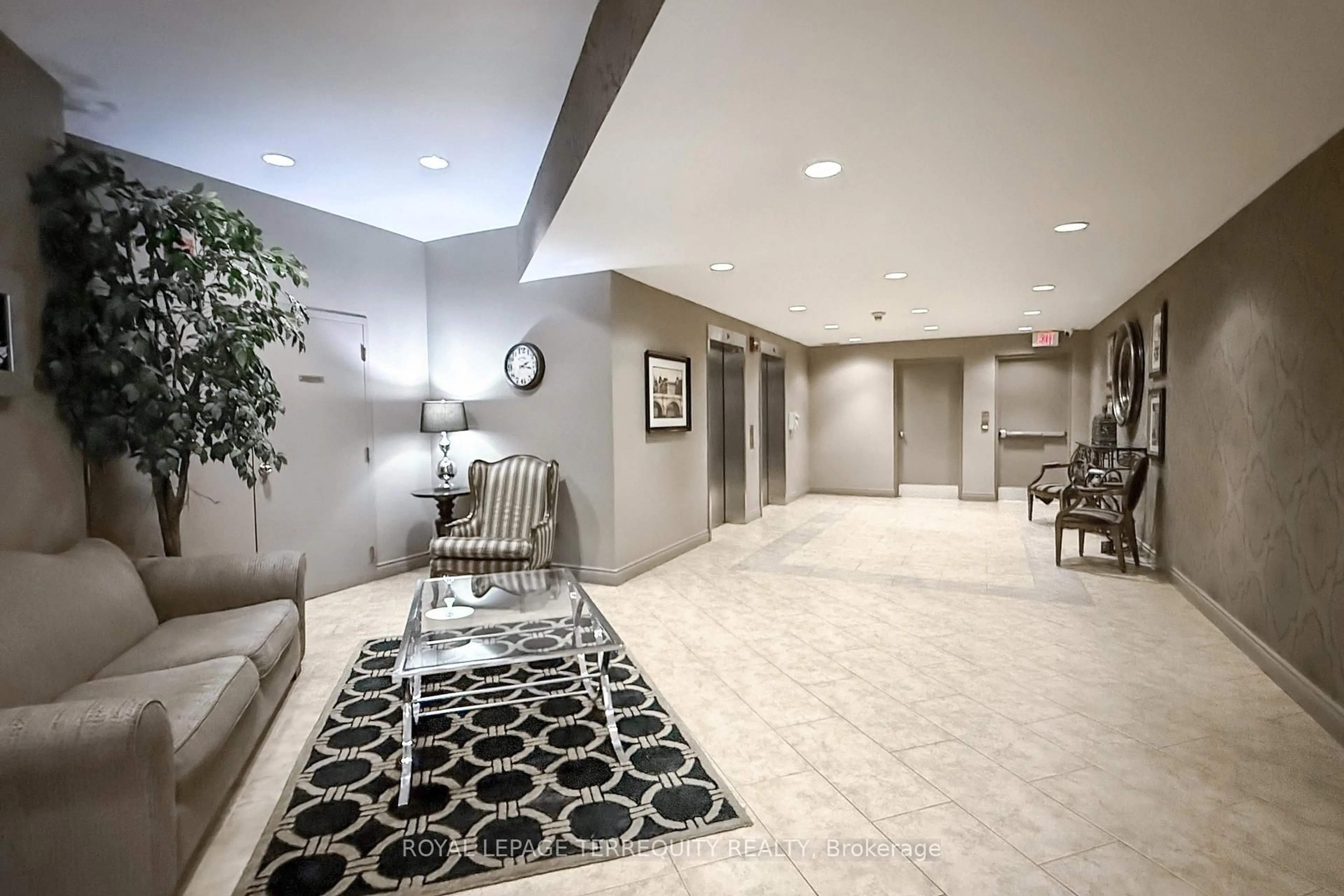 Lobby for 18 Wanless Ave #505, Toronto Ontario M4N 3R9