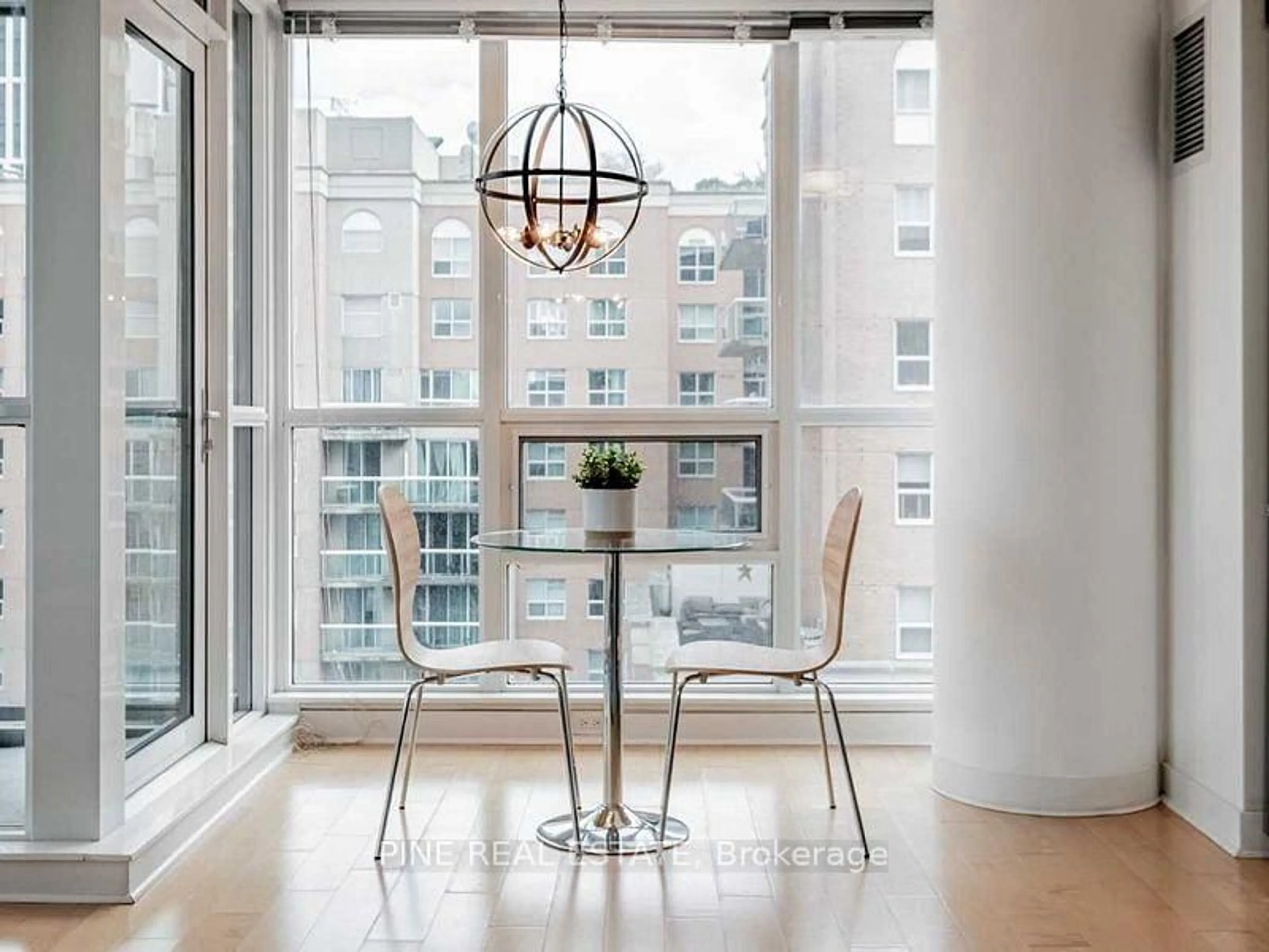 Unknown for 320 Richmond St #1103, Toronto Ontario M5A 1P9