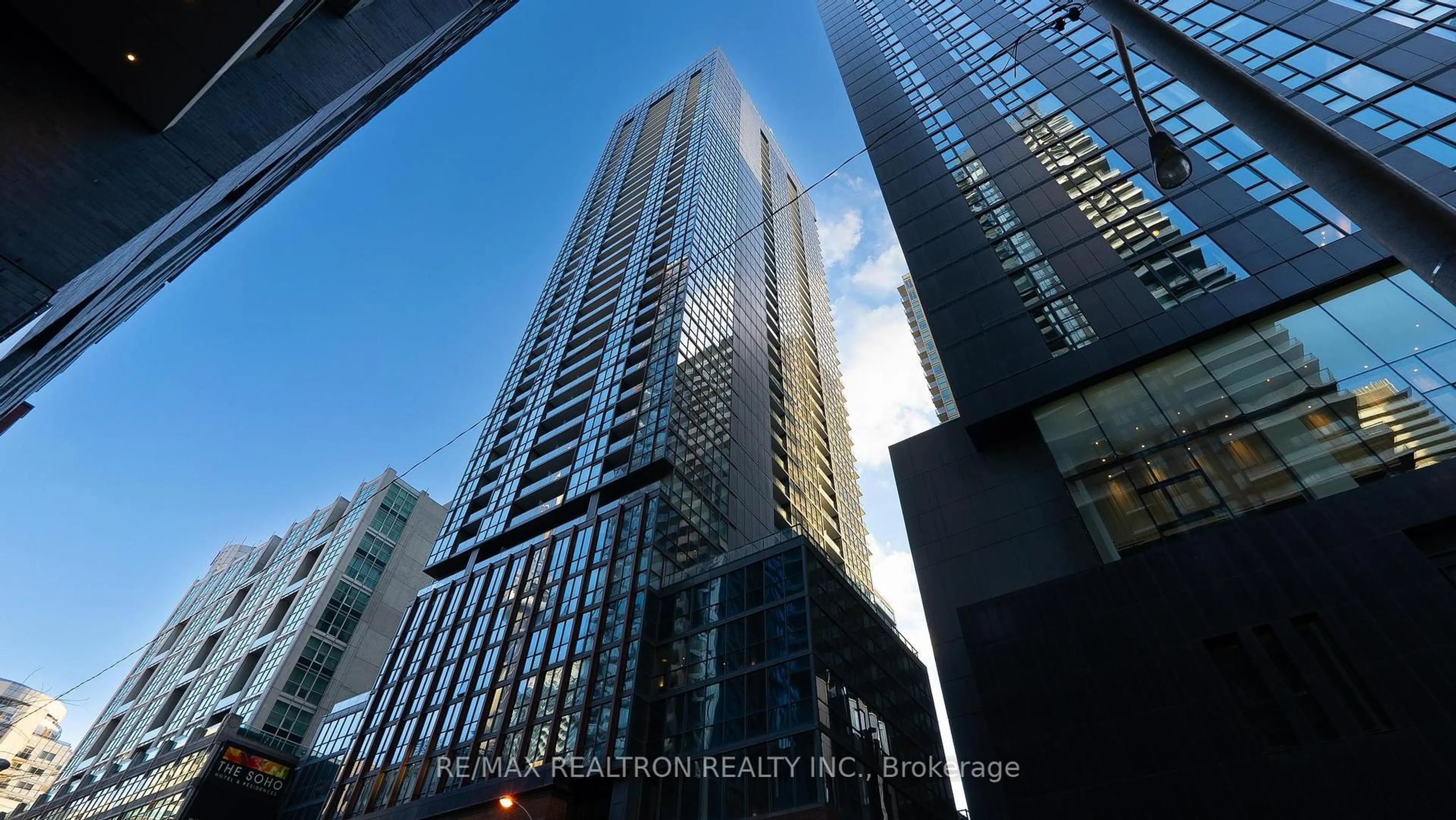 A pic from outside/outdoor area/front of a property/back of a property/a pic from drone, city buildings view from balcony for 88 Blue Jays Way #3507, Toronto Ontario M5V 2G3