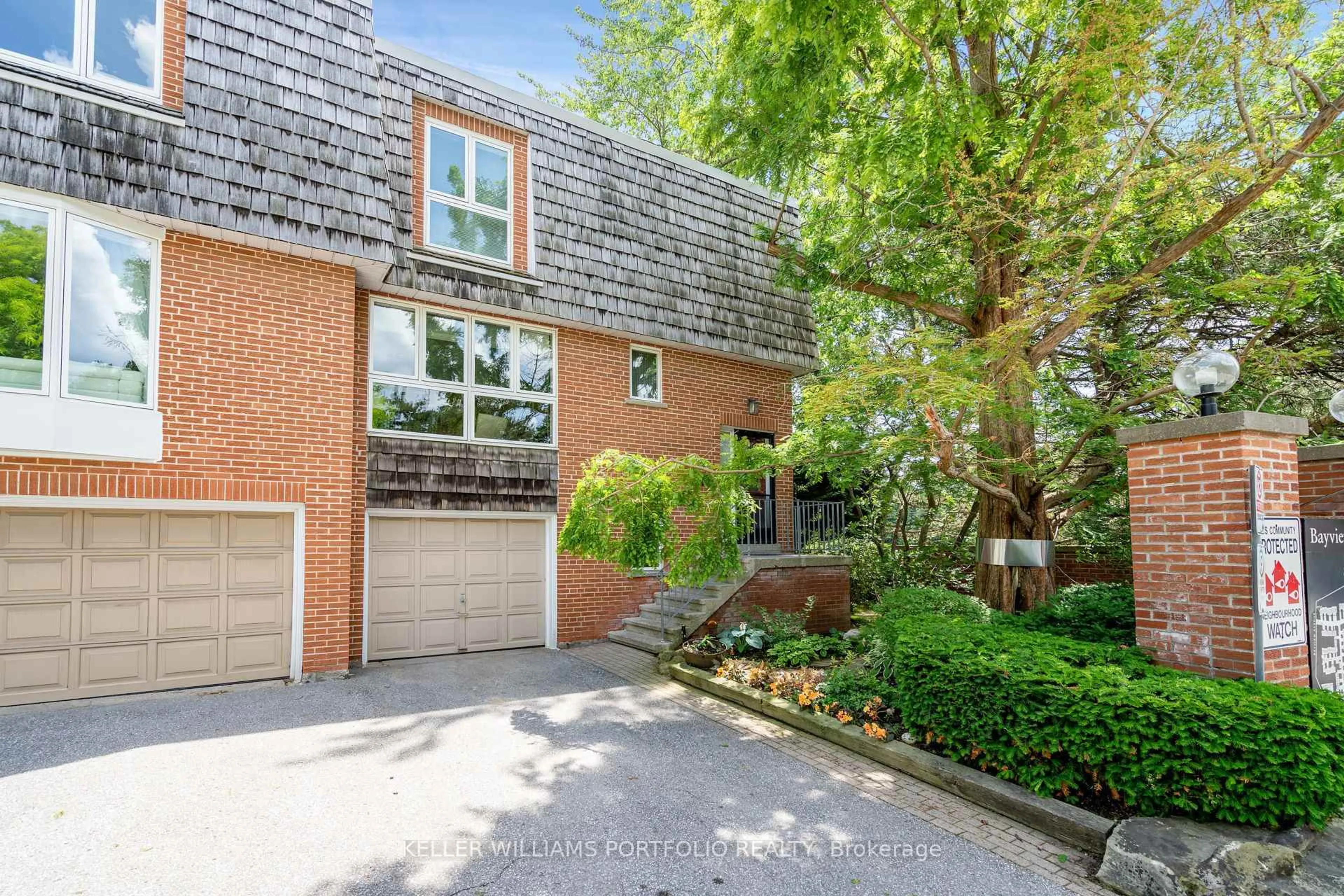 Home with brick exterior material, street for 138 Scenic Mill Way #101, Toronto Ontario M2L 1T3