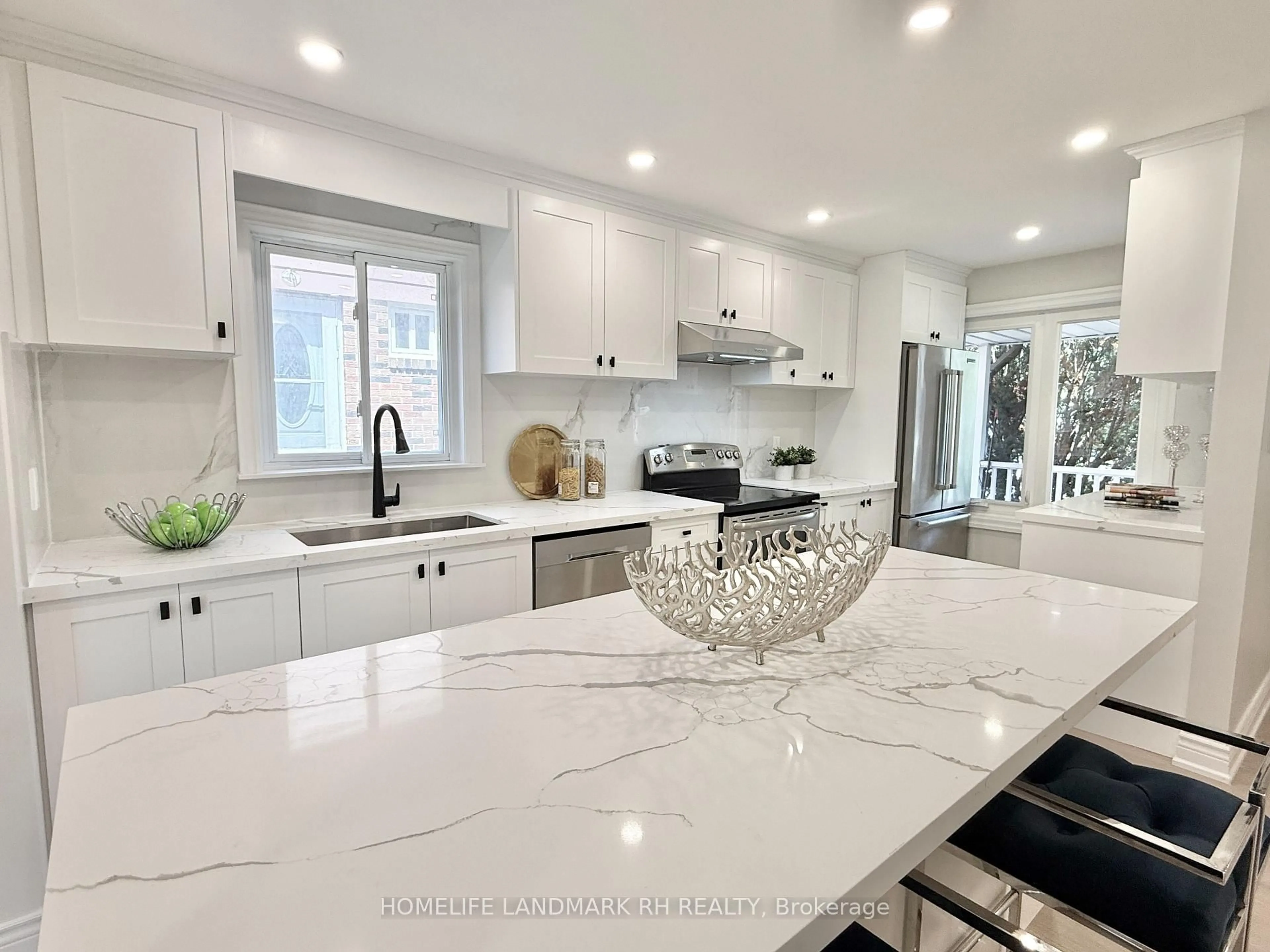 Contemporary kitchen, ceramic/tile floor for 100 Micmac Cres, Toronto Ontario M2H 2K2