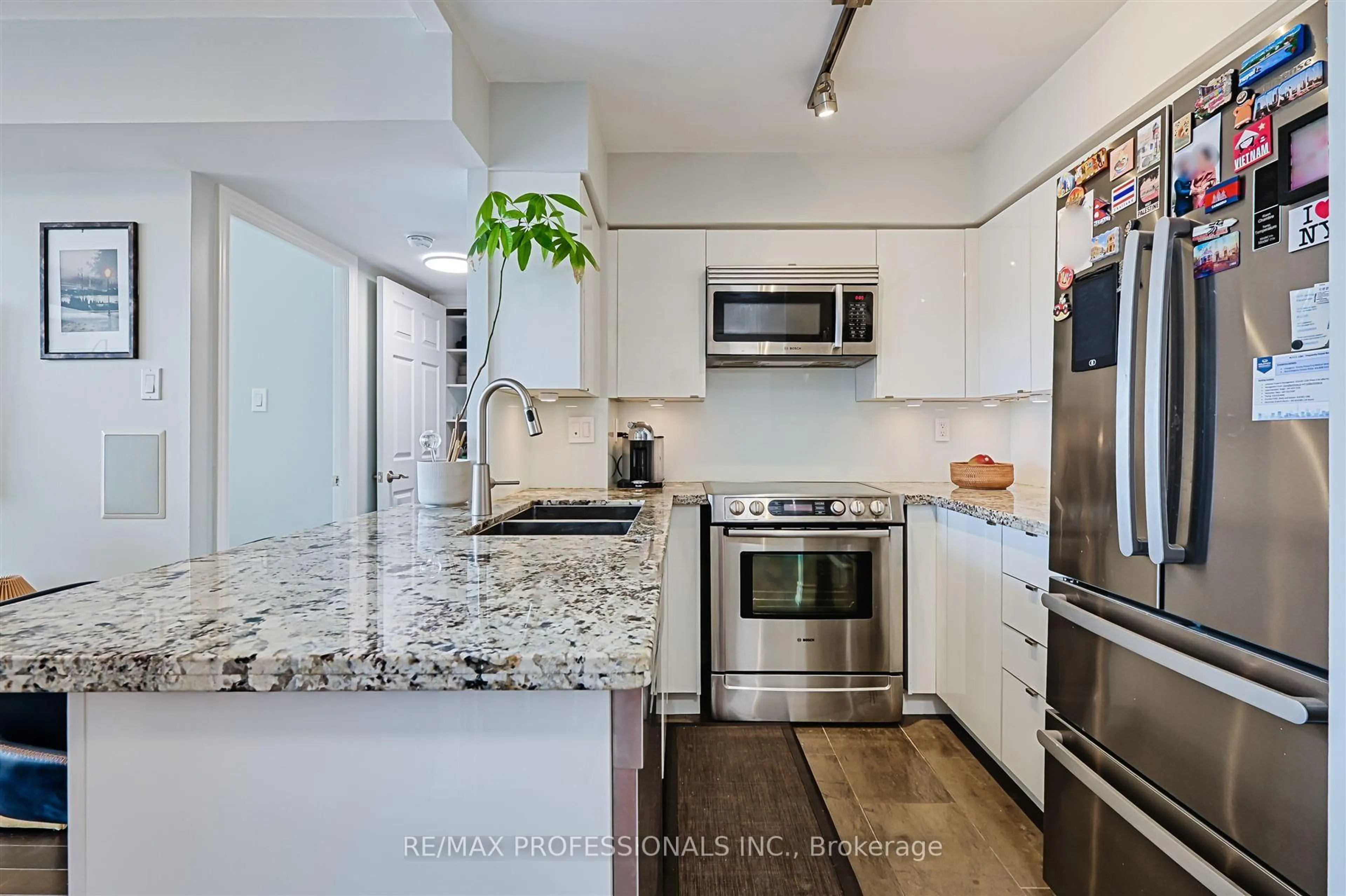 Unknown for 300 Balliol St #PH909, Toronto Ontario M4S 3G6