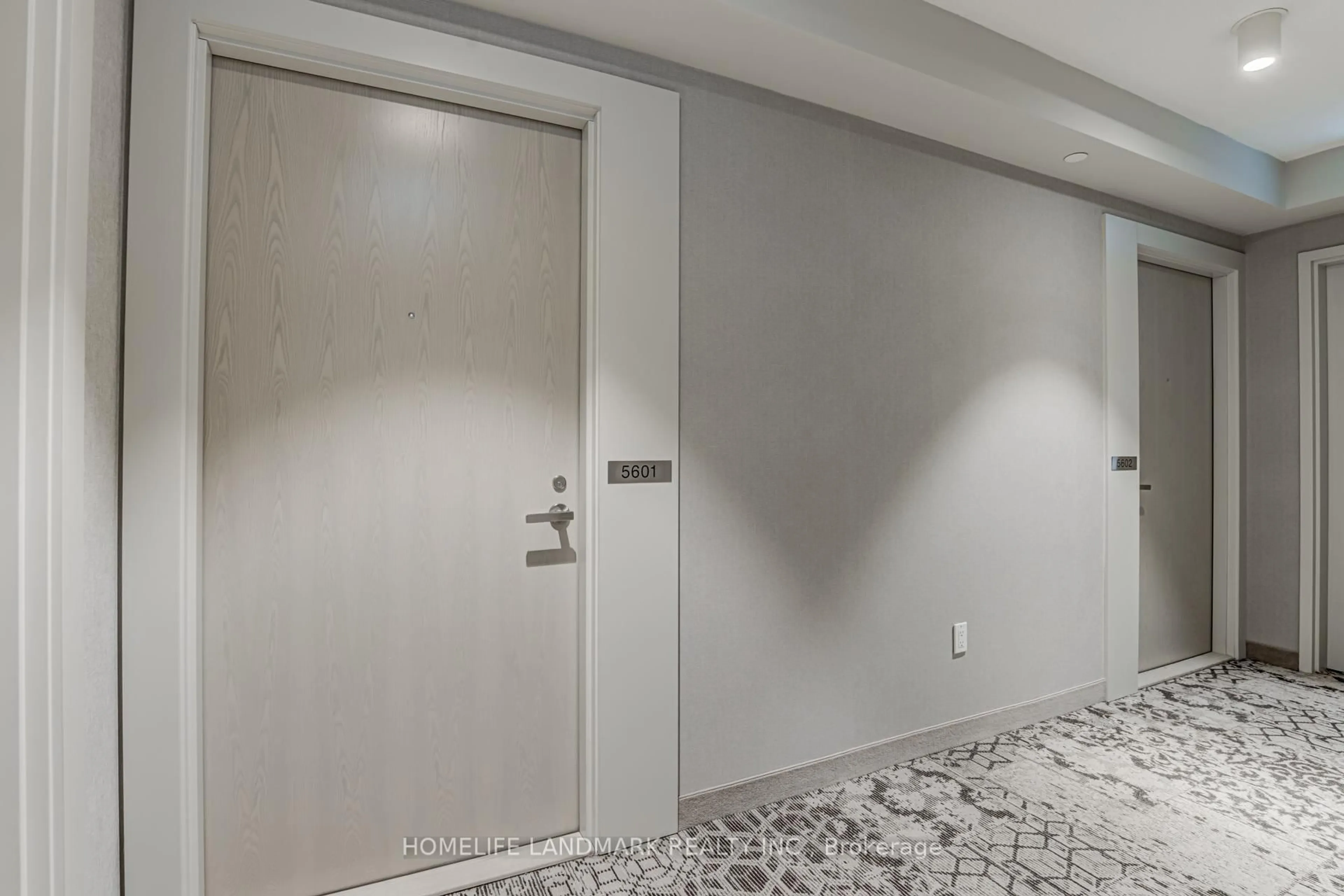 Unknown for 55 Cooper St #5601, Toronto Ontario M5E 0G1
