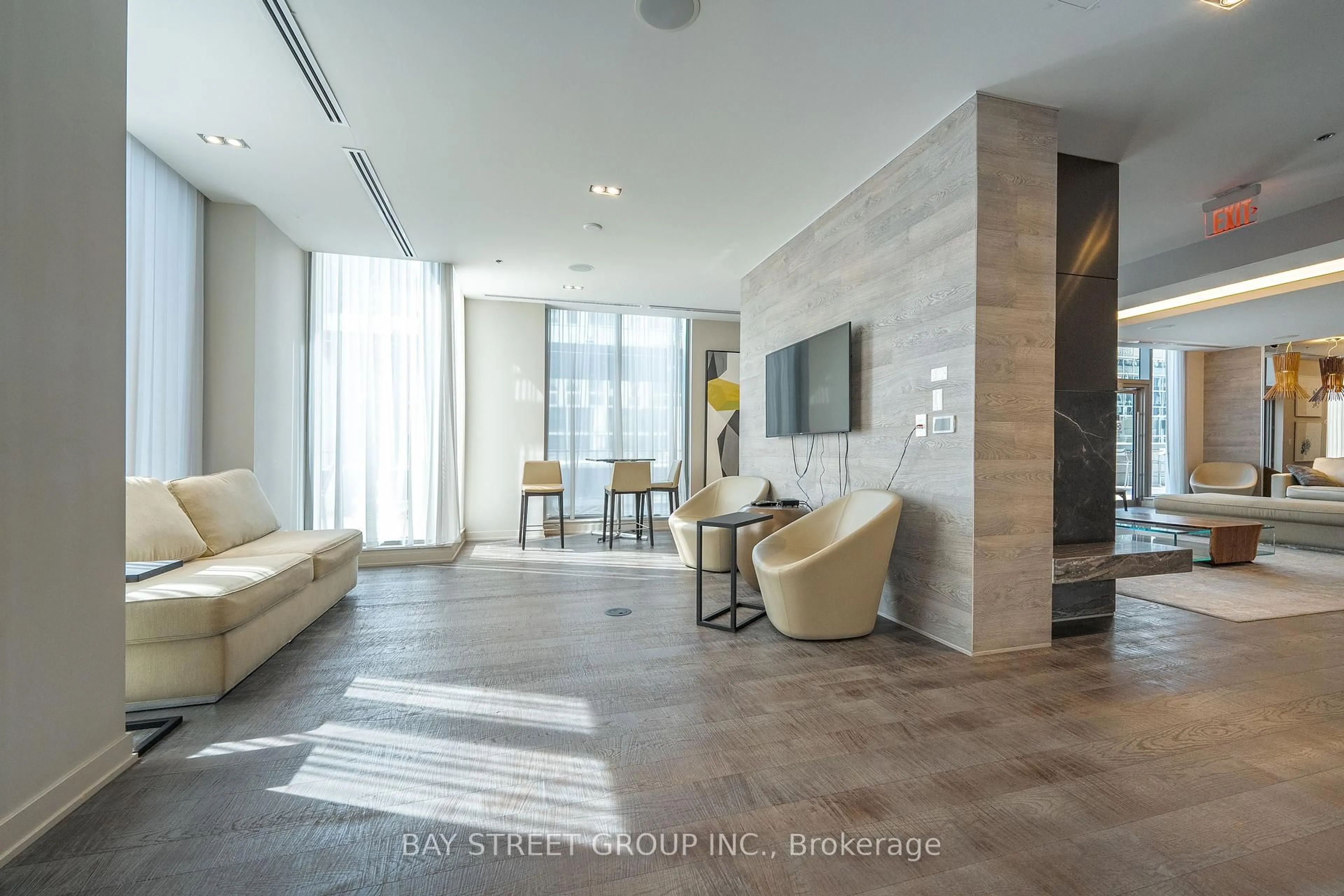 Unknown for 88 Scott St #5005, Toronto Ontario M5E 0A9
