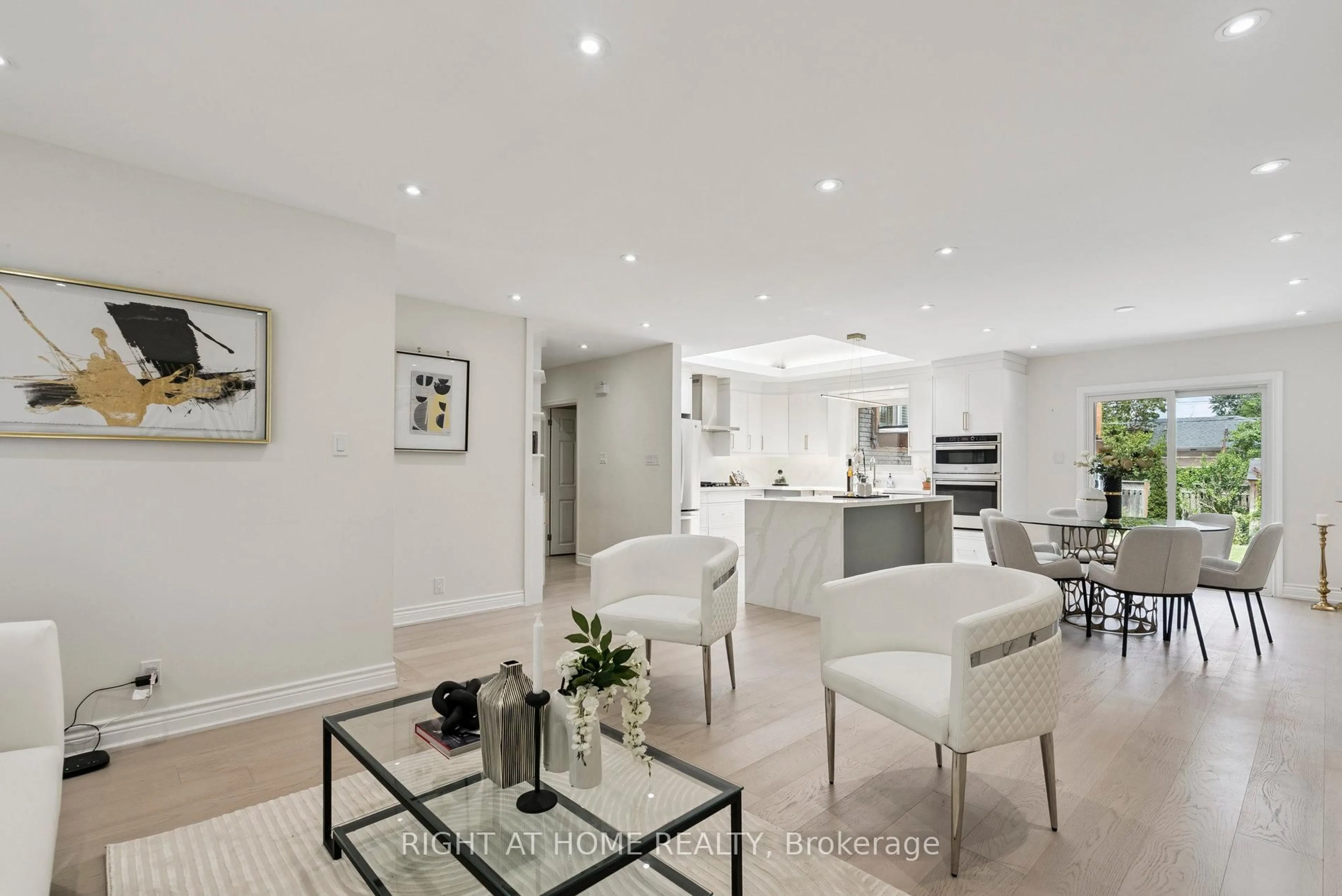 Open concept kitchen, unknown for 120 Santa Barbara Rd, Toronto Ontario M2N 2C5