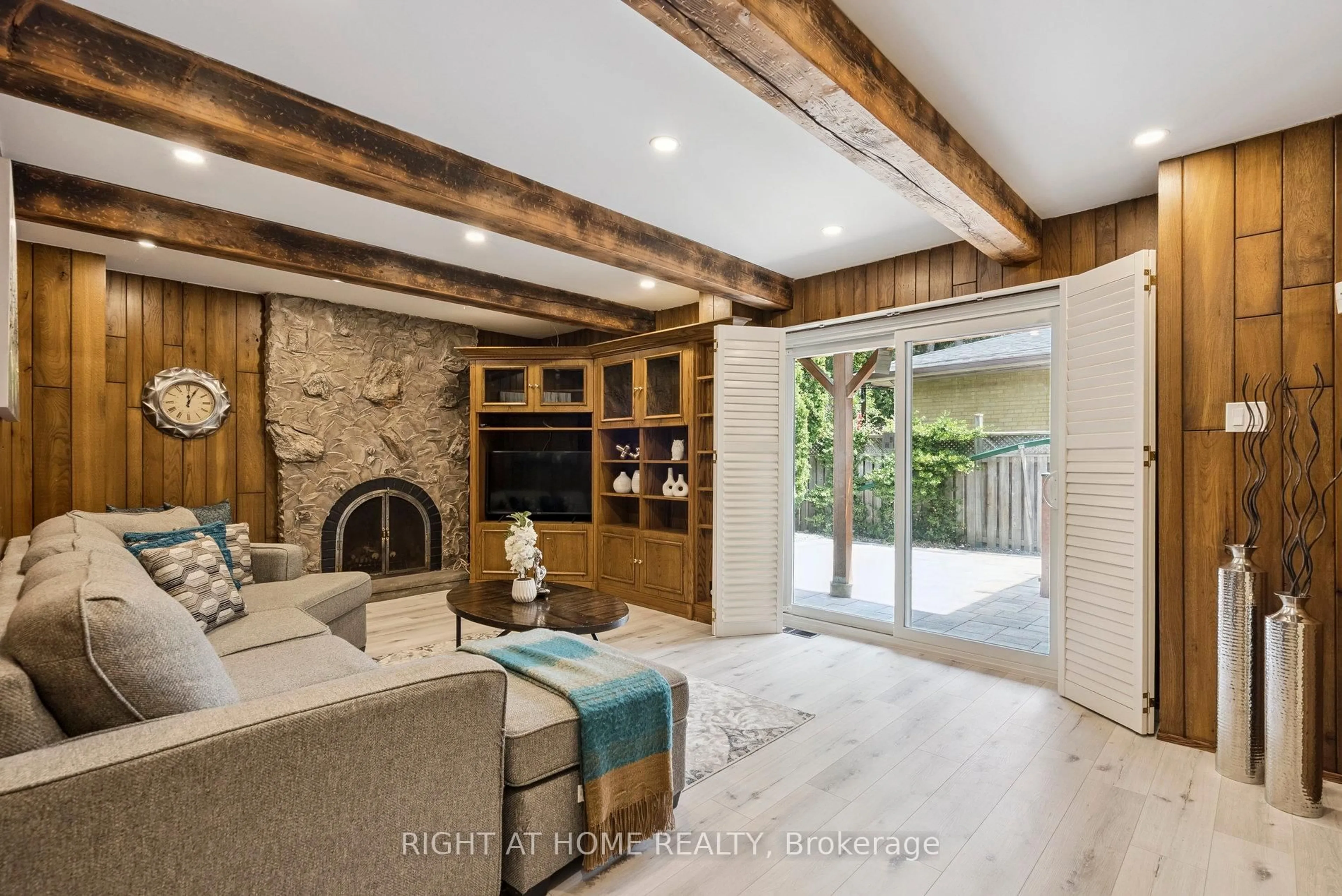 Open concept kitchen, unknown for 120 Santa Barbara Rd, Toronto Ontario M2N 2C5