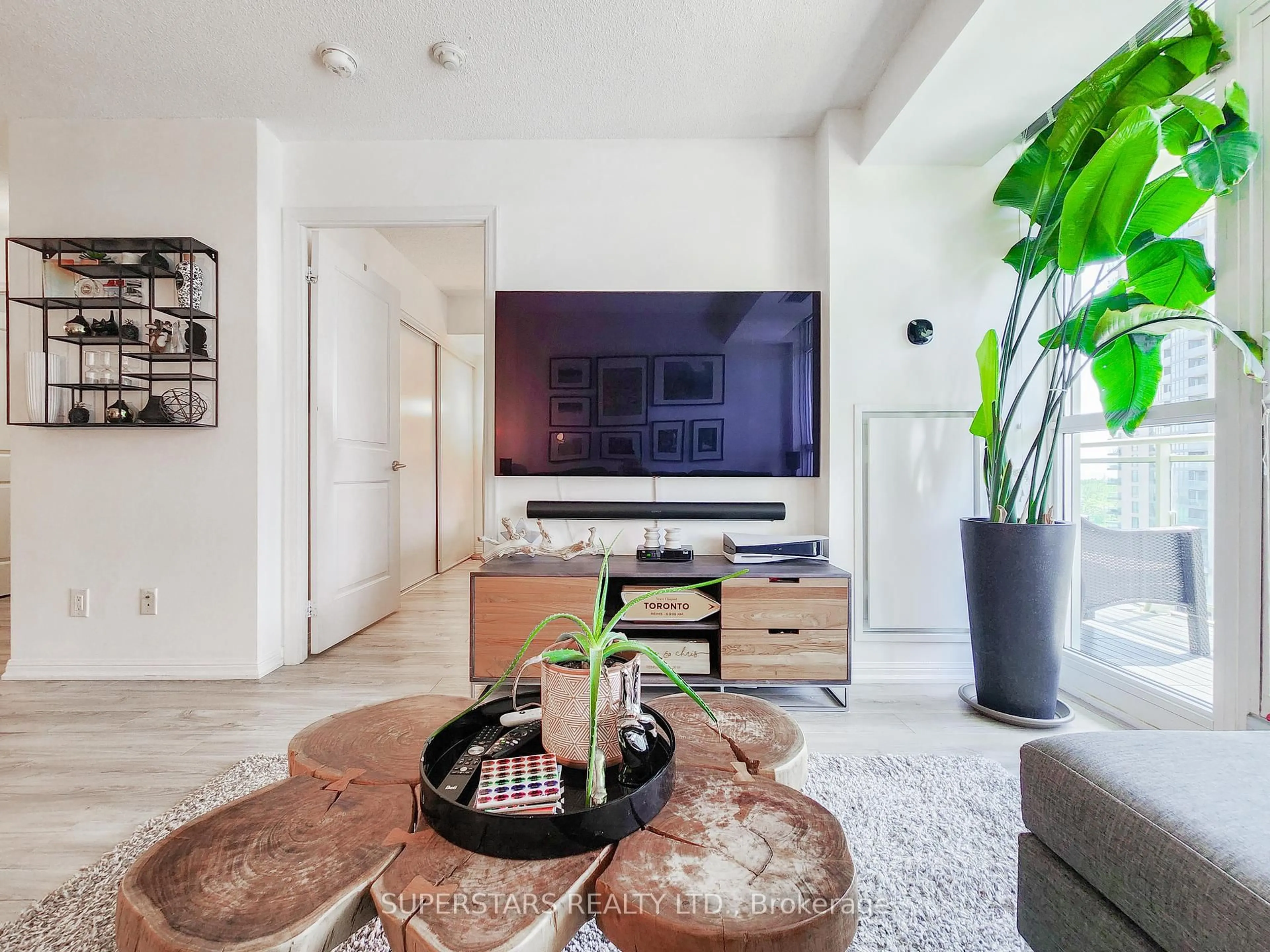 Living room with furniture, unknown for 35 Bastion St #1713, Toronto Ontario M5V 0C2