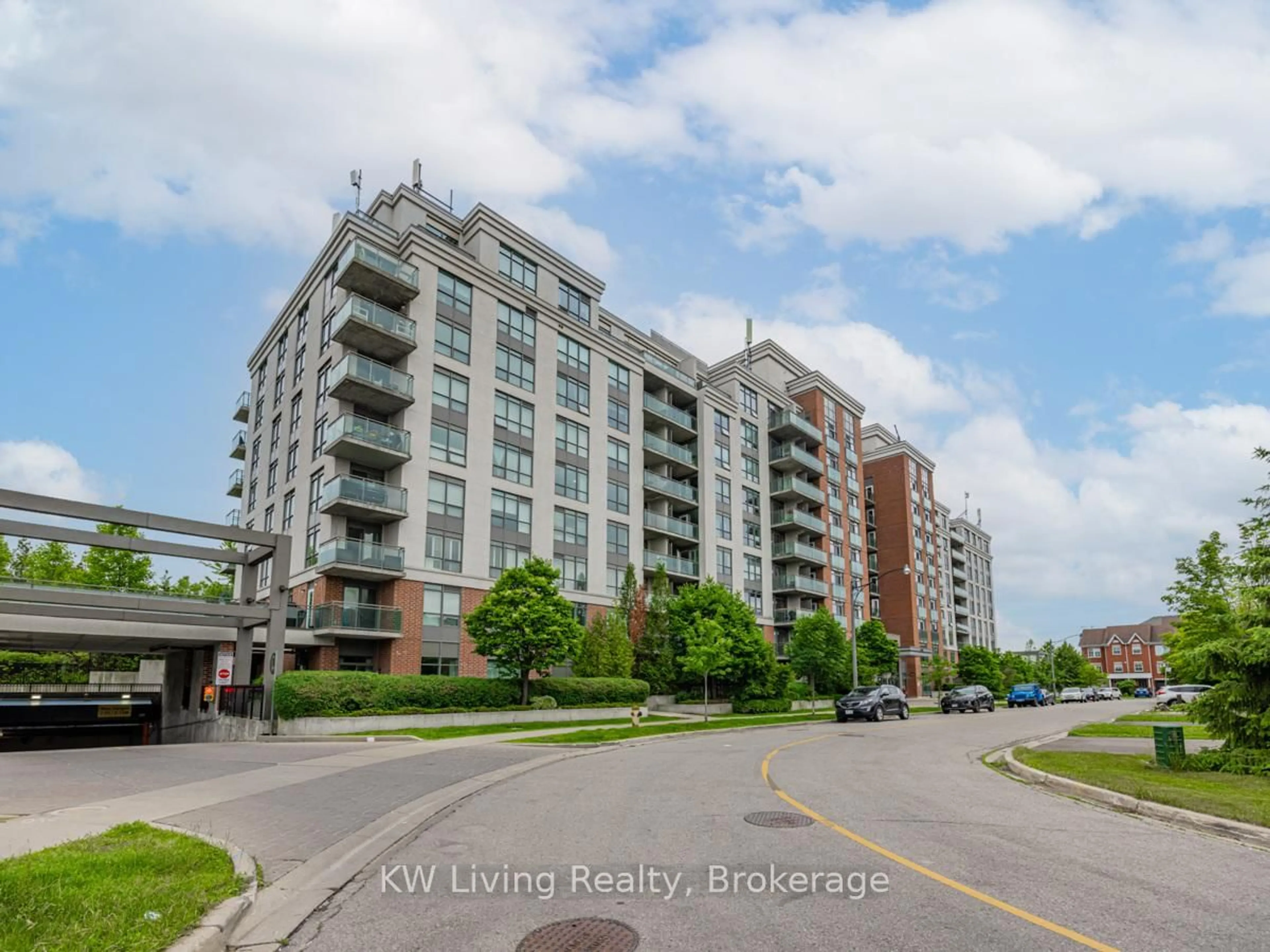 Unknown for 120 Dallimore Circ #819, Toronto Ontario M3C 4J1
