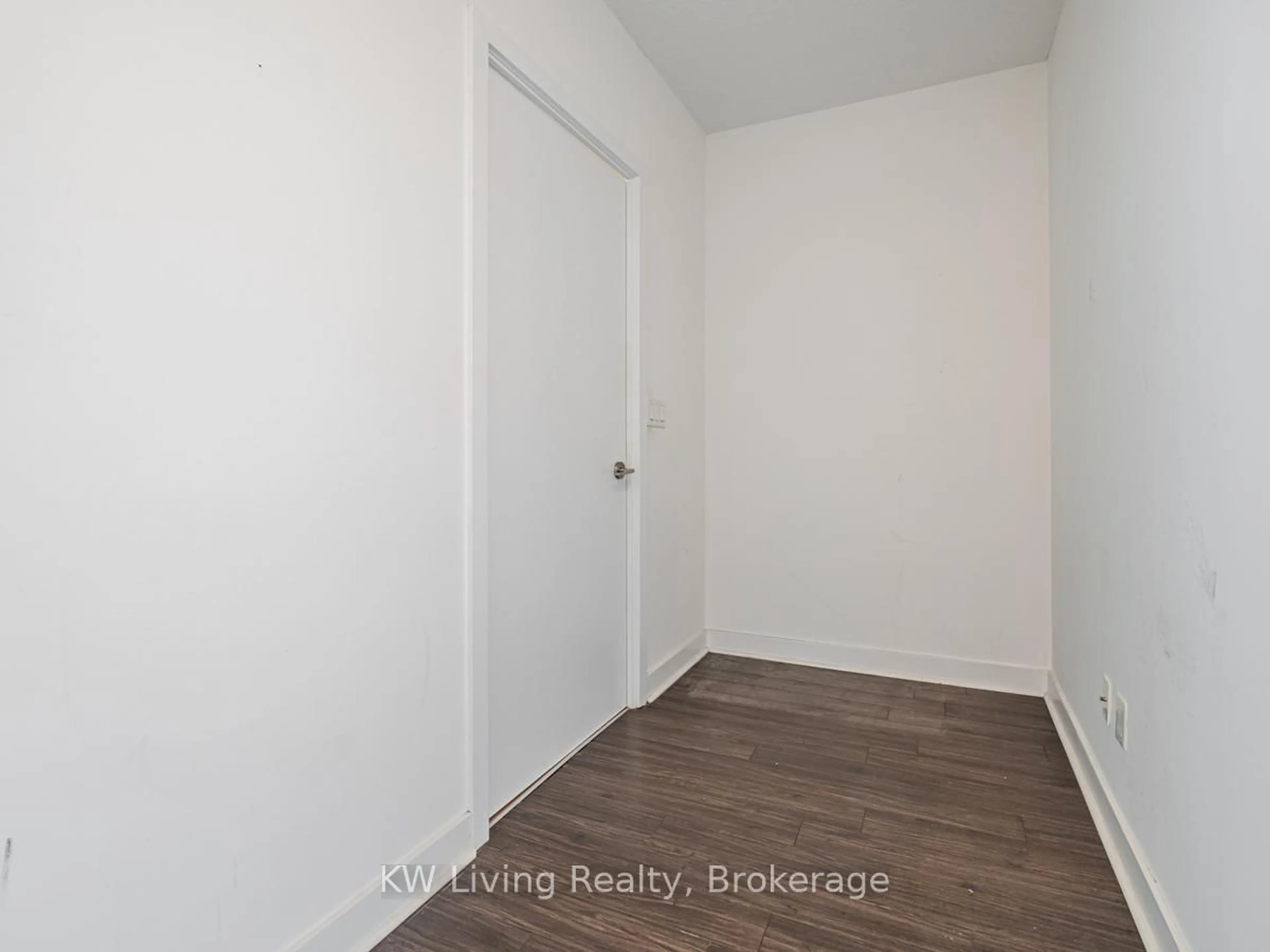 A pic of a room for 120 Dallimore Circ #819, Toronto Ontario M3C 4J1