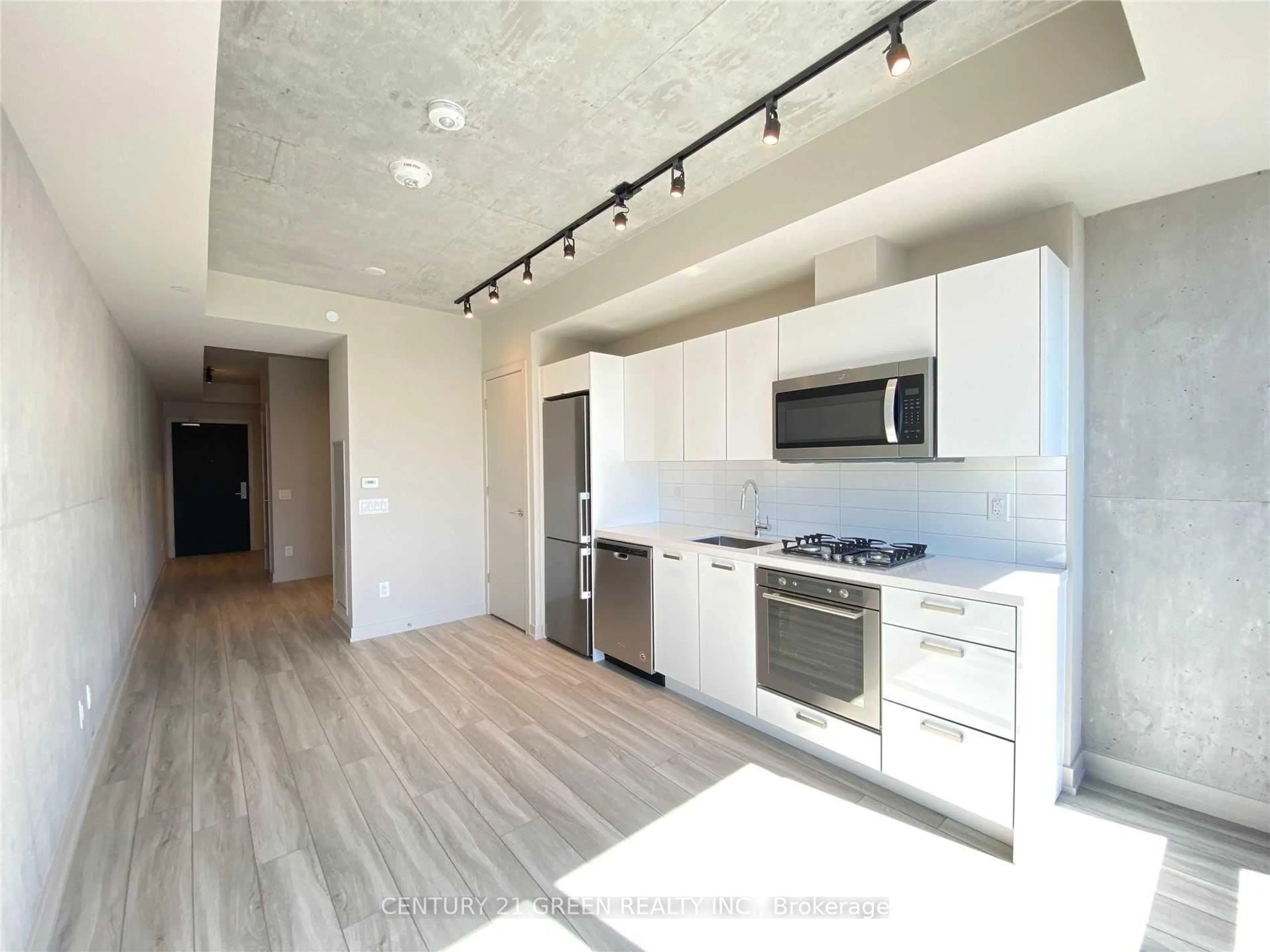 Open concept kitchen, unknown for 458 Richmond St #204, Toronto Ontario M5V 1V1