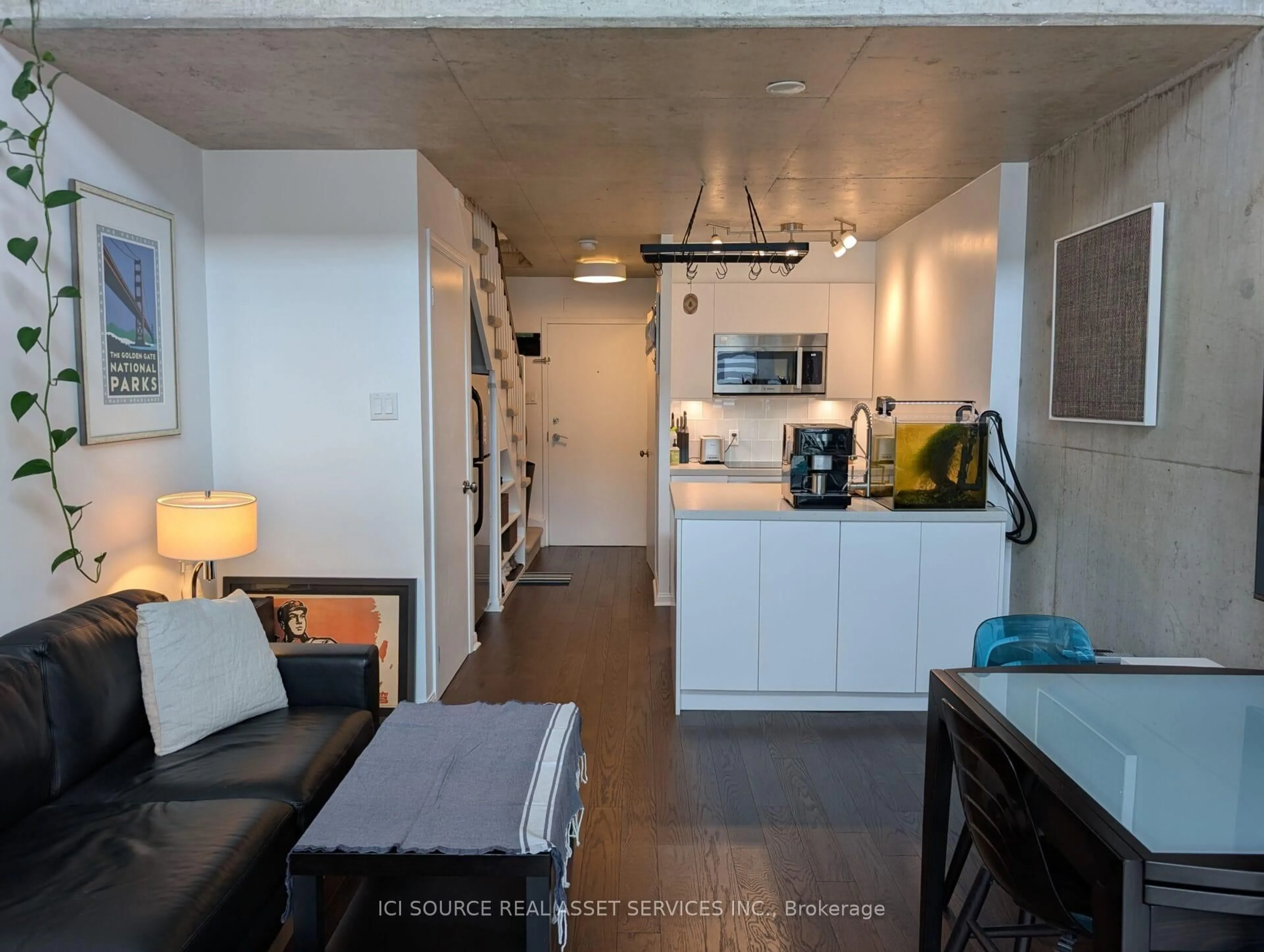 Open concept kitchen, unknown for 954 King St #319, Toronto Ontario M6K 3L9