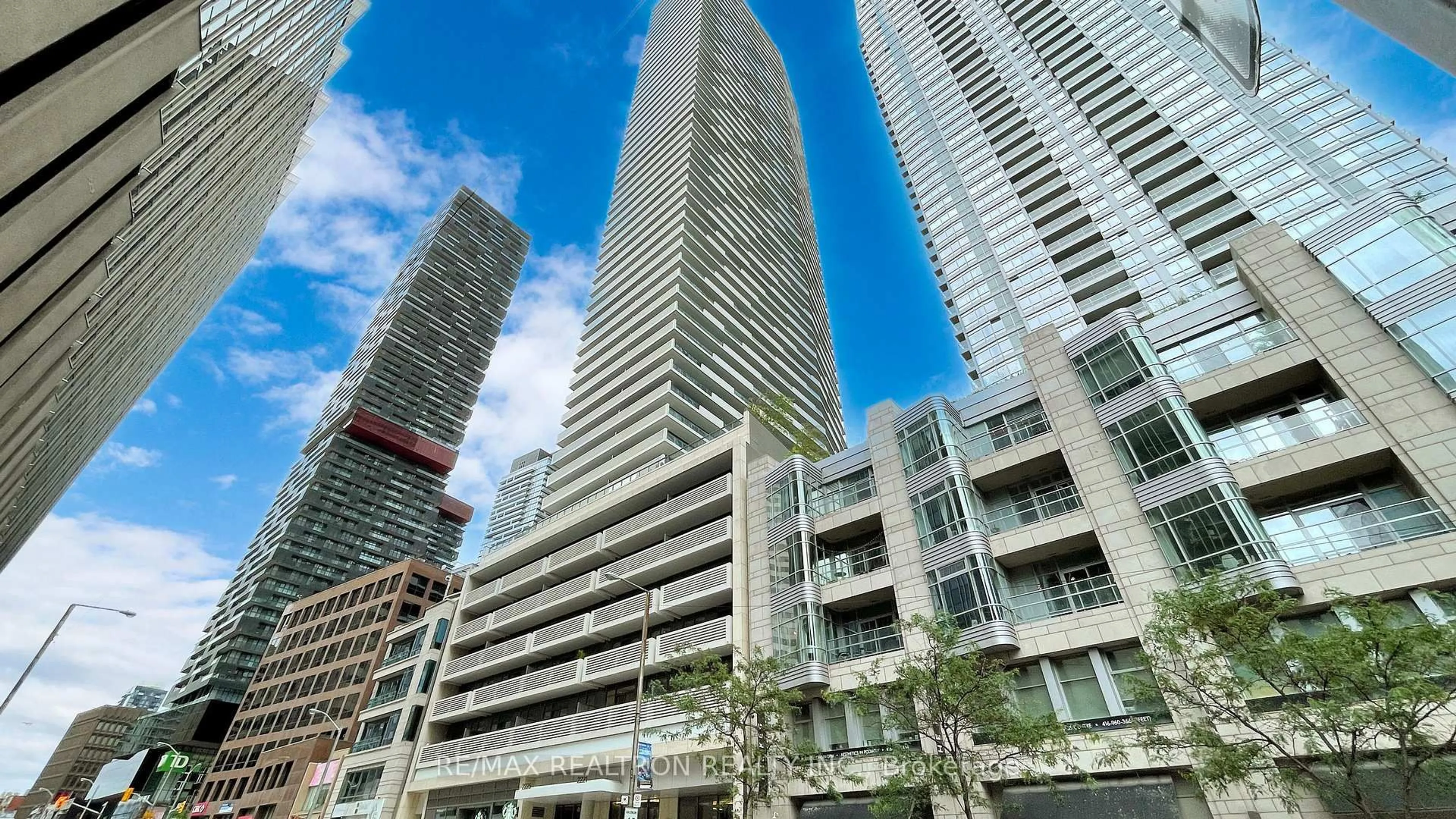 Unknown for 2221 Yonge St #2609, Toronto Ontario M4S 0B8