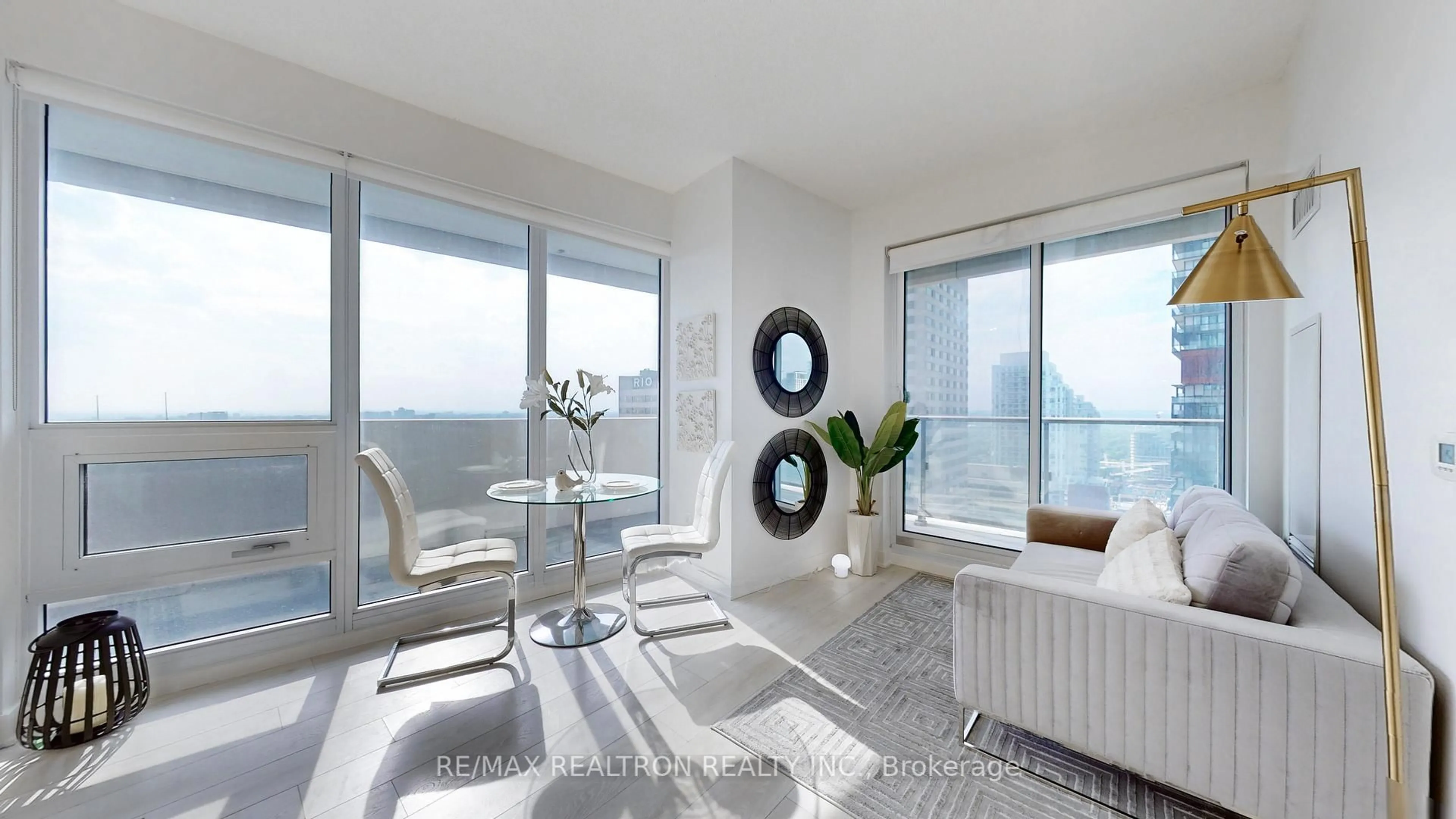 Living room with furniture, unknown for 2221 Yonge St #2609, Toronto Ontario M4S 0B8
