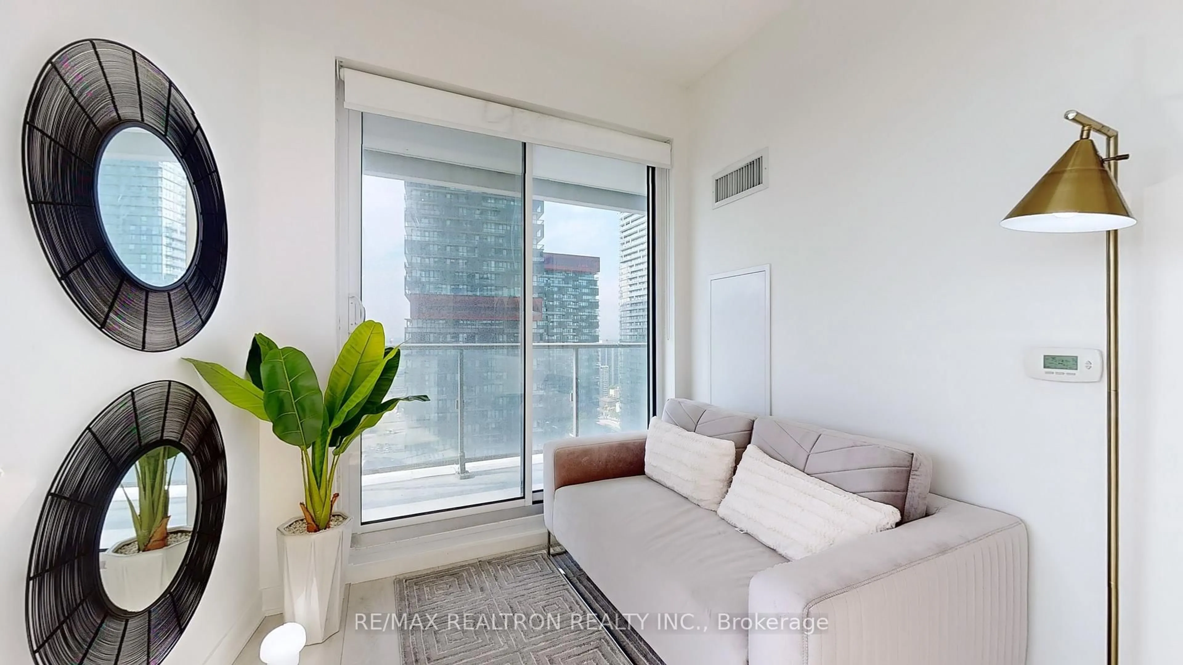 Living room with furniture, unknown for 2221 Yonge St #2609, Toronto Ontario M4S 0B8