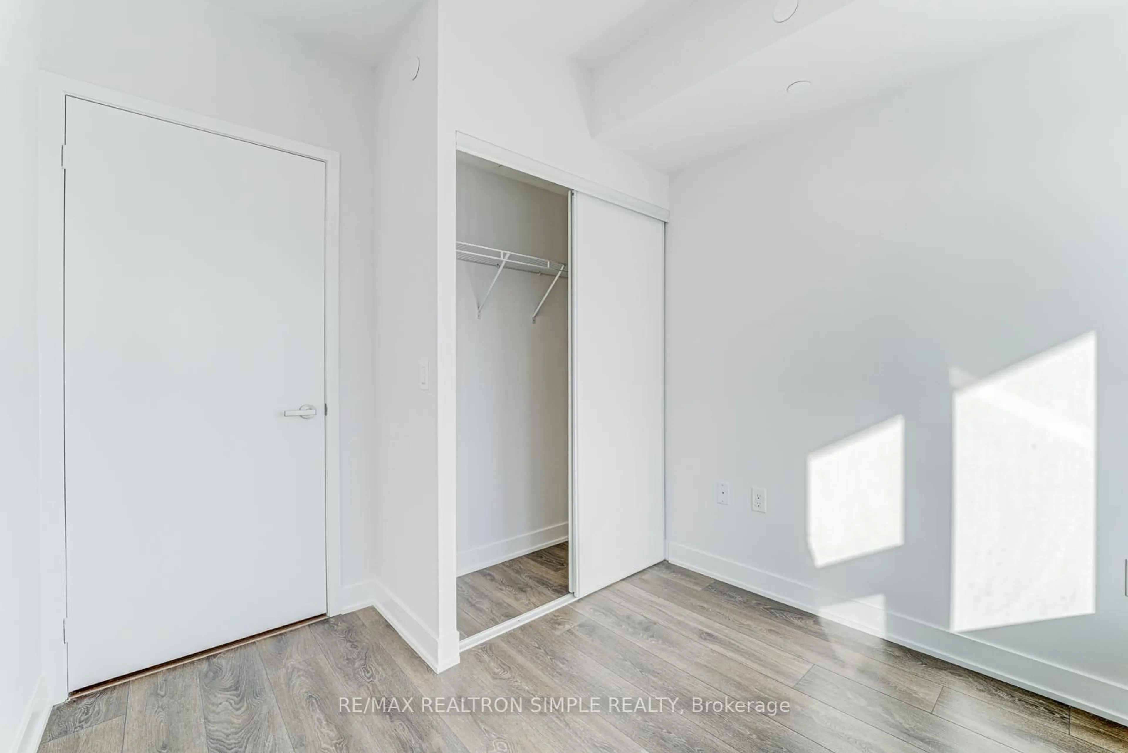A pic of a room for 195 Redpath Ave #1606, Toronto Ontario M4P 0E4