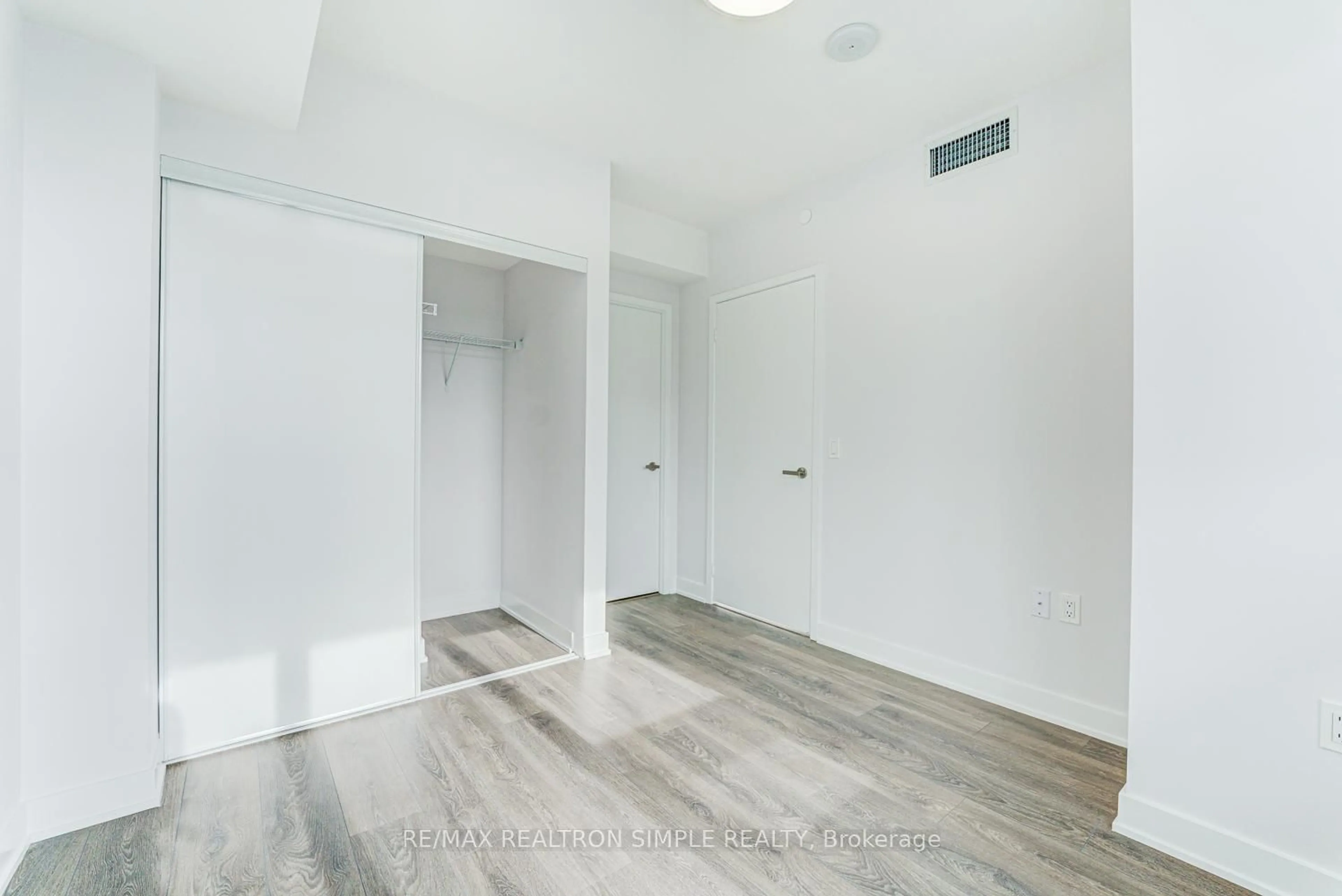 A pic of a room for 195 Redpath Ave #1606, Toronto Ontario M4P 0E4