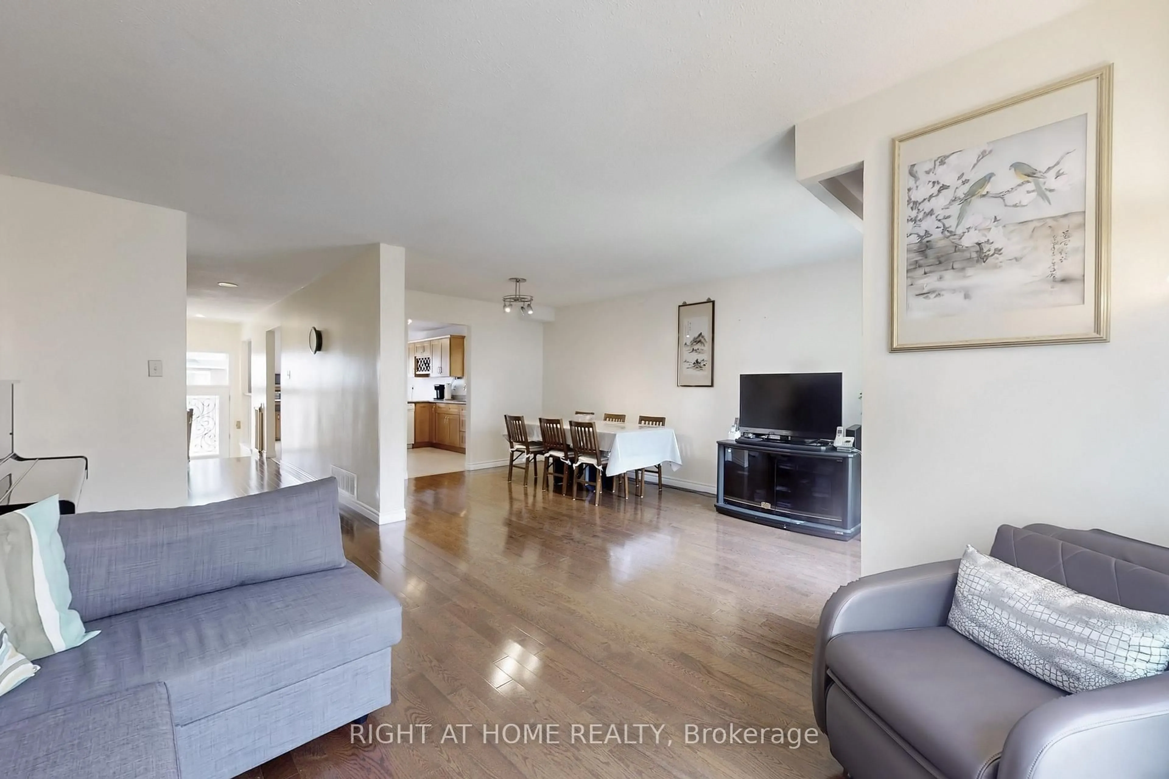 Living room with furniture, unknown for 9 Festival Dr, Toronto Ontario M2R 3T9