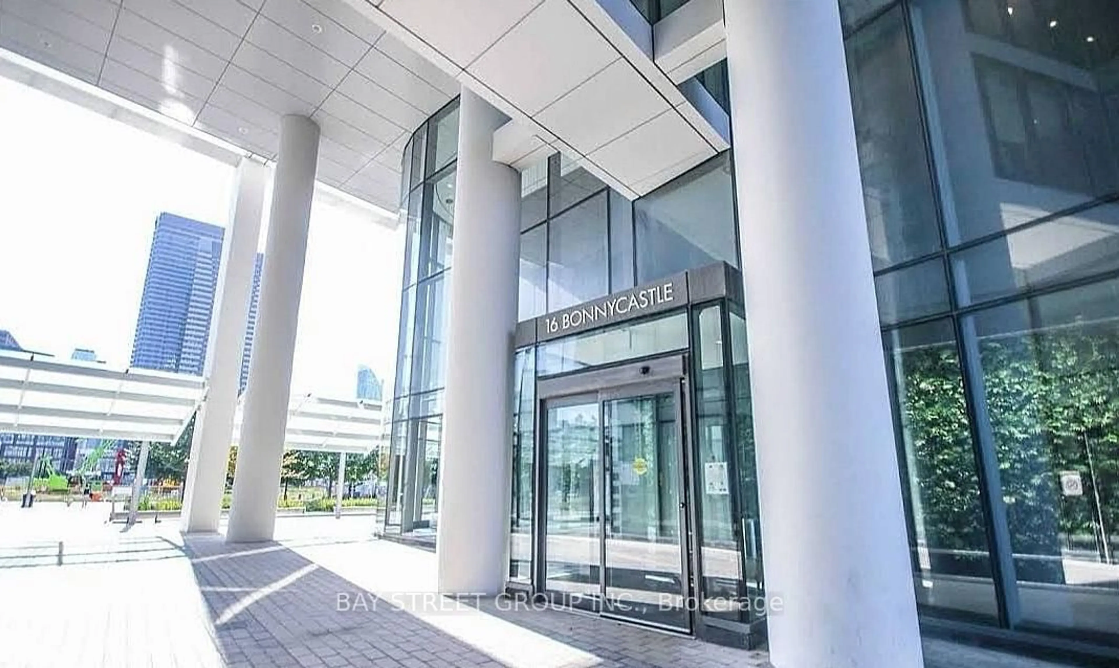 Indoor foyer for 16 Bonnycastle St #2311, Toronto Ontario M5A 0C9