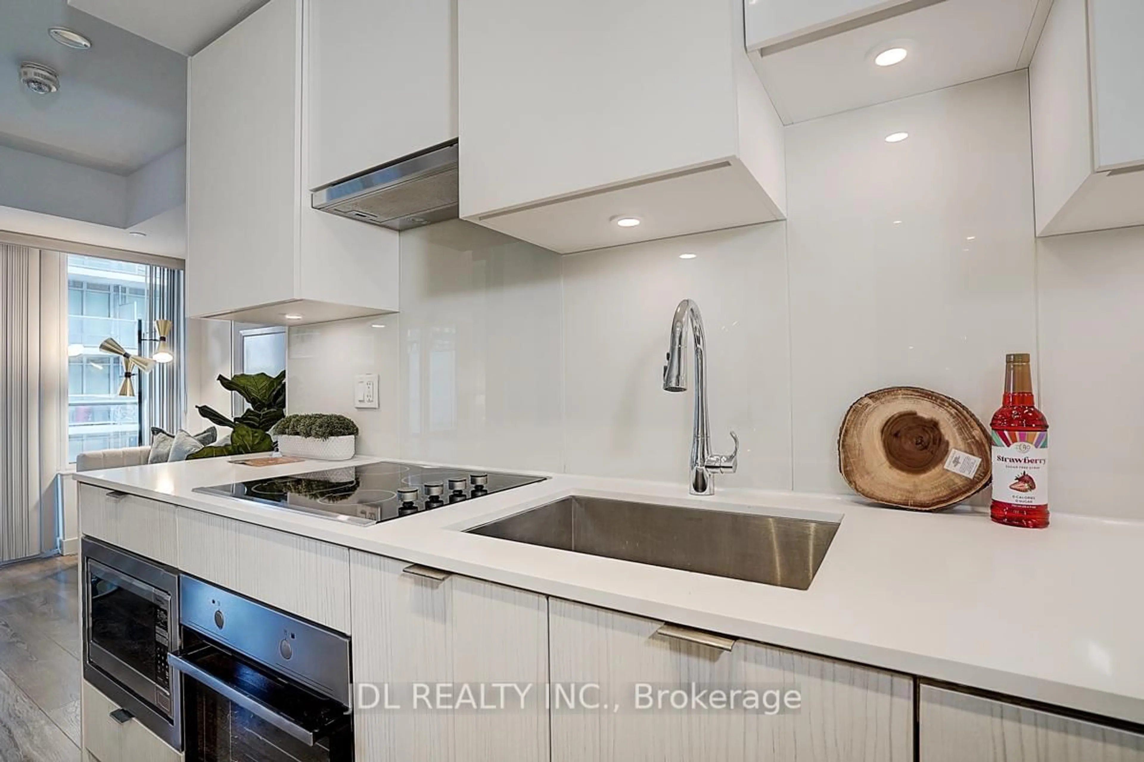 Contemporary kitchen, ceramic/tile floor for 99 Broadway Ave #1005, Toronto Ontario M4P 1V2