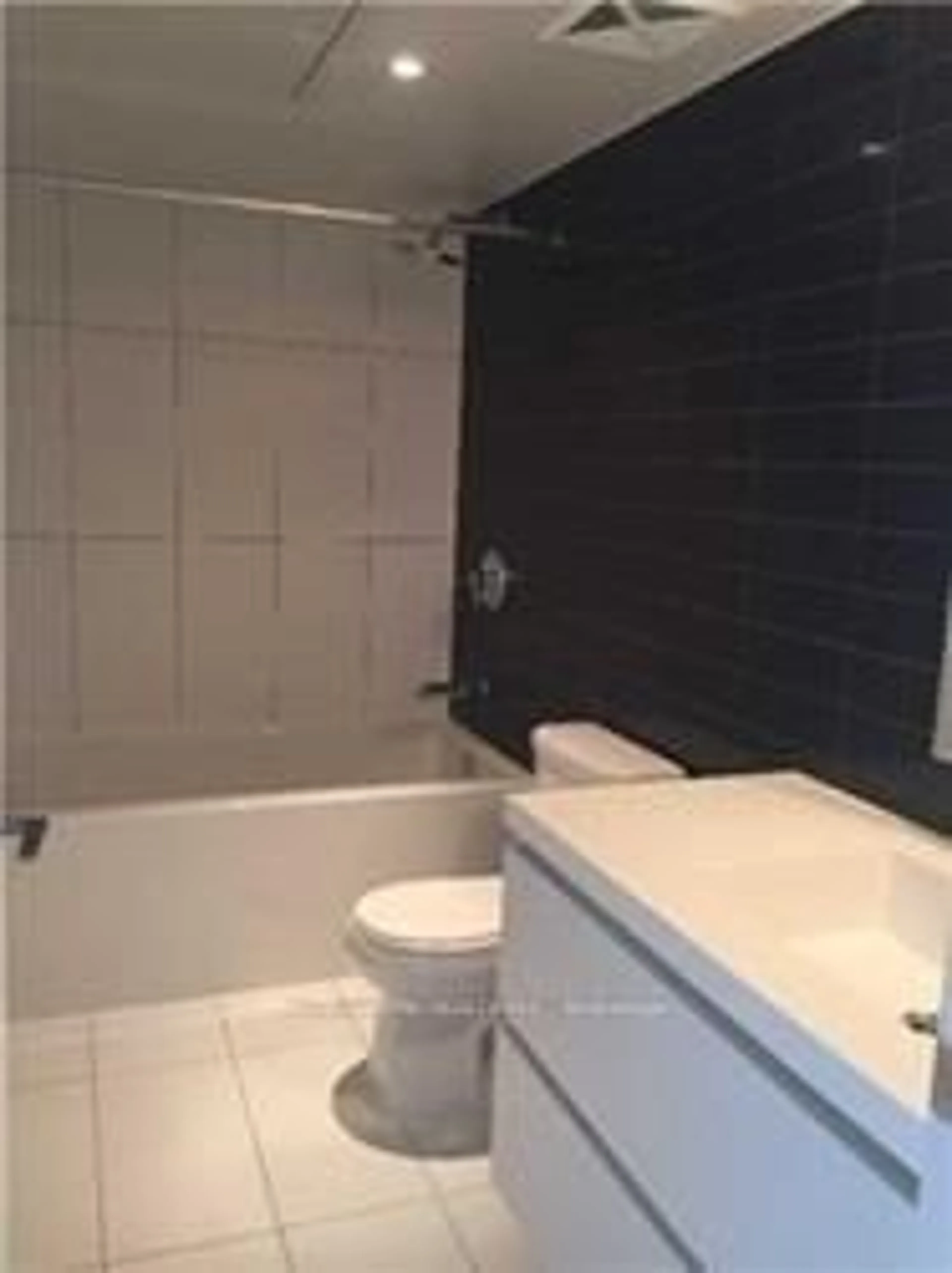 Standard bathroom, ceramic/tile floor for 75 Queens Wharf Rd #2605, Toronto Ontario M5V 0J8
