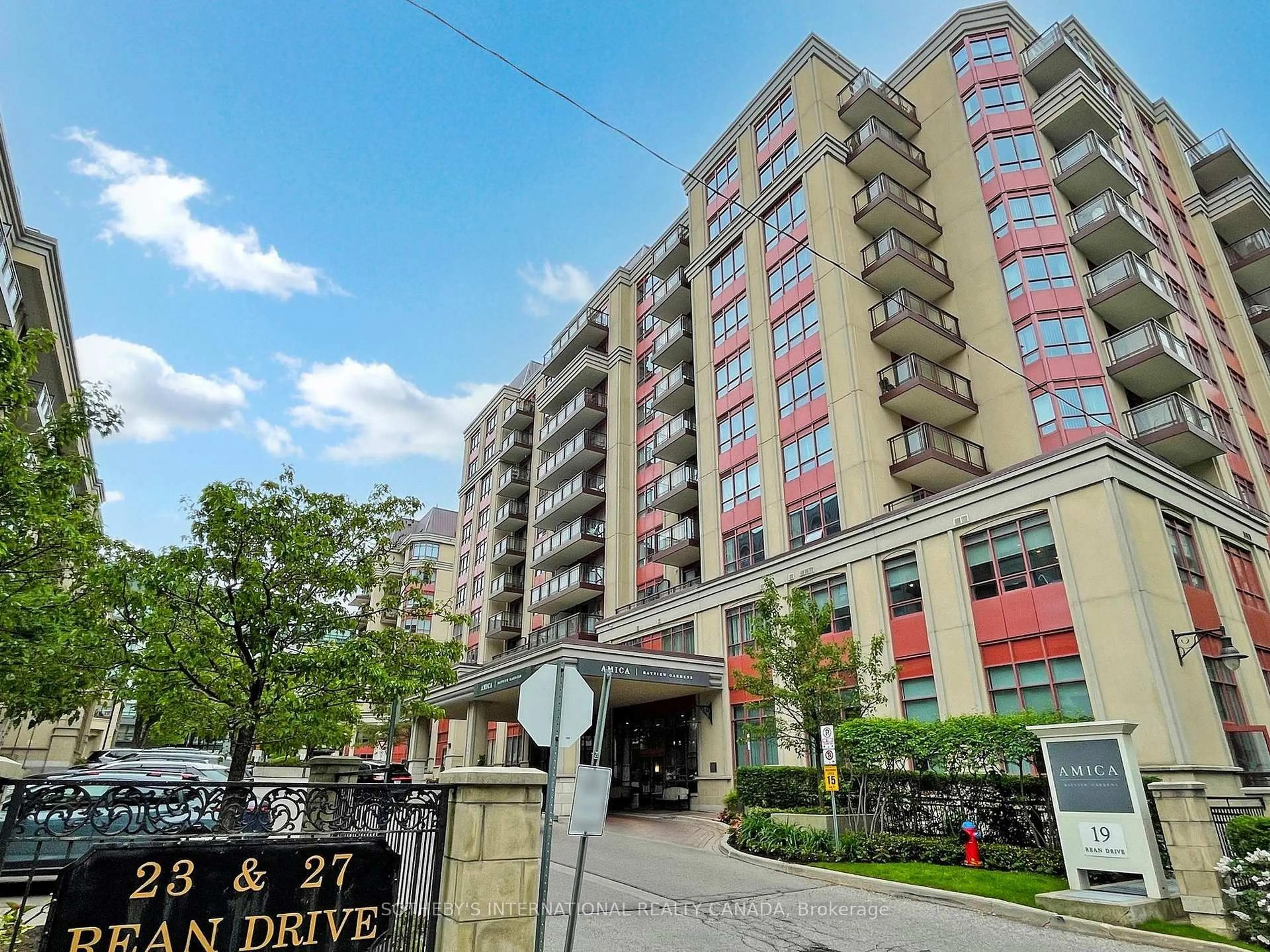 Indoor foyer for 23 Rean Dr #407, Toronto Ontario M2K 0A7