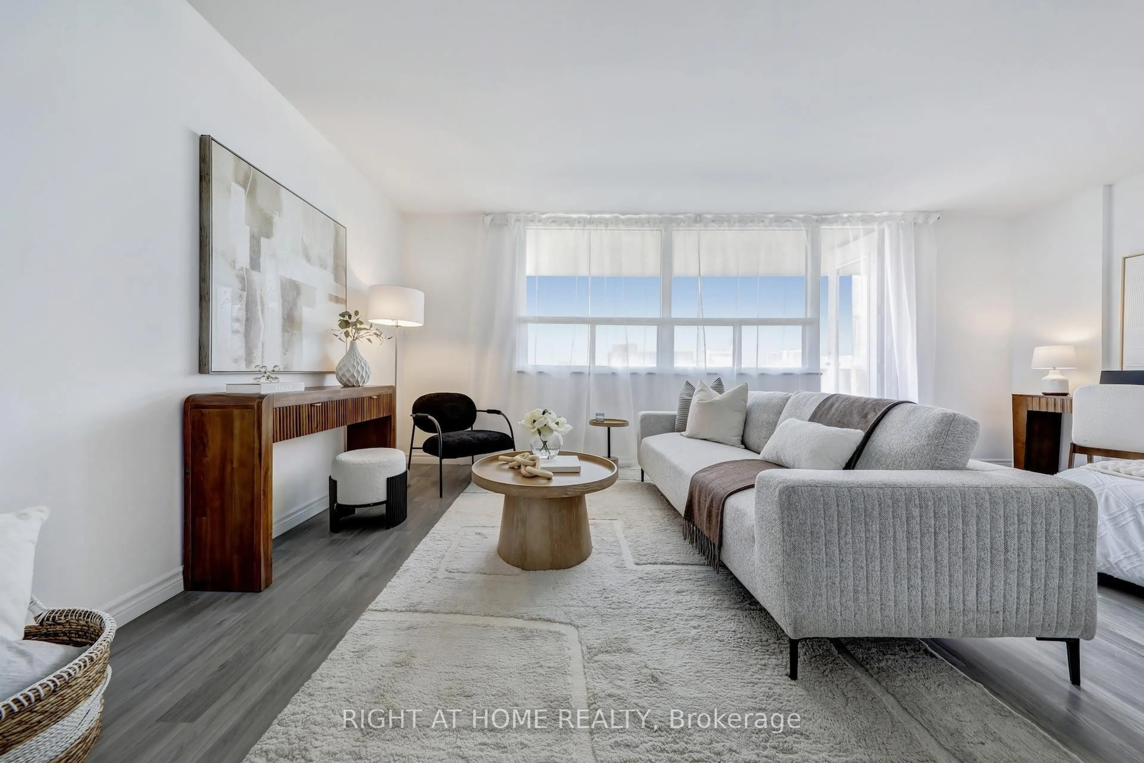 Living room with furniture, unknown for 40 Homewood Ave #908, Toronto Ontario M4Y 2K2
