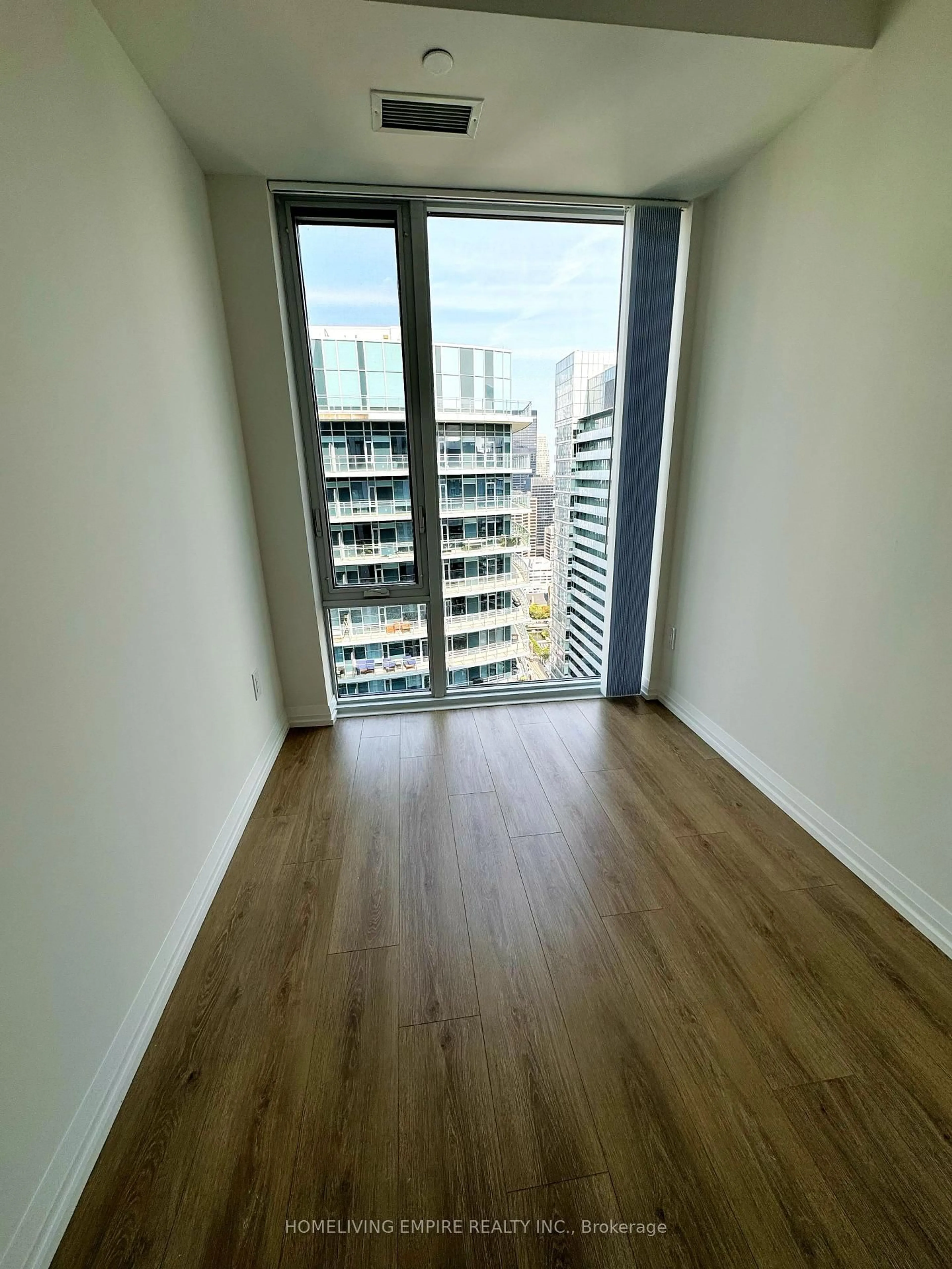 A pic of a room for 8 Widmer St #4805, Toronto Ontario M5V 2E7