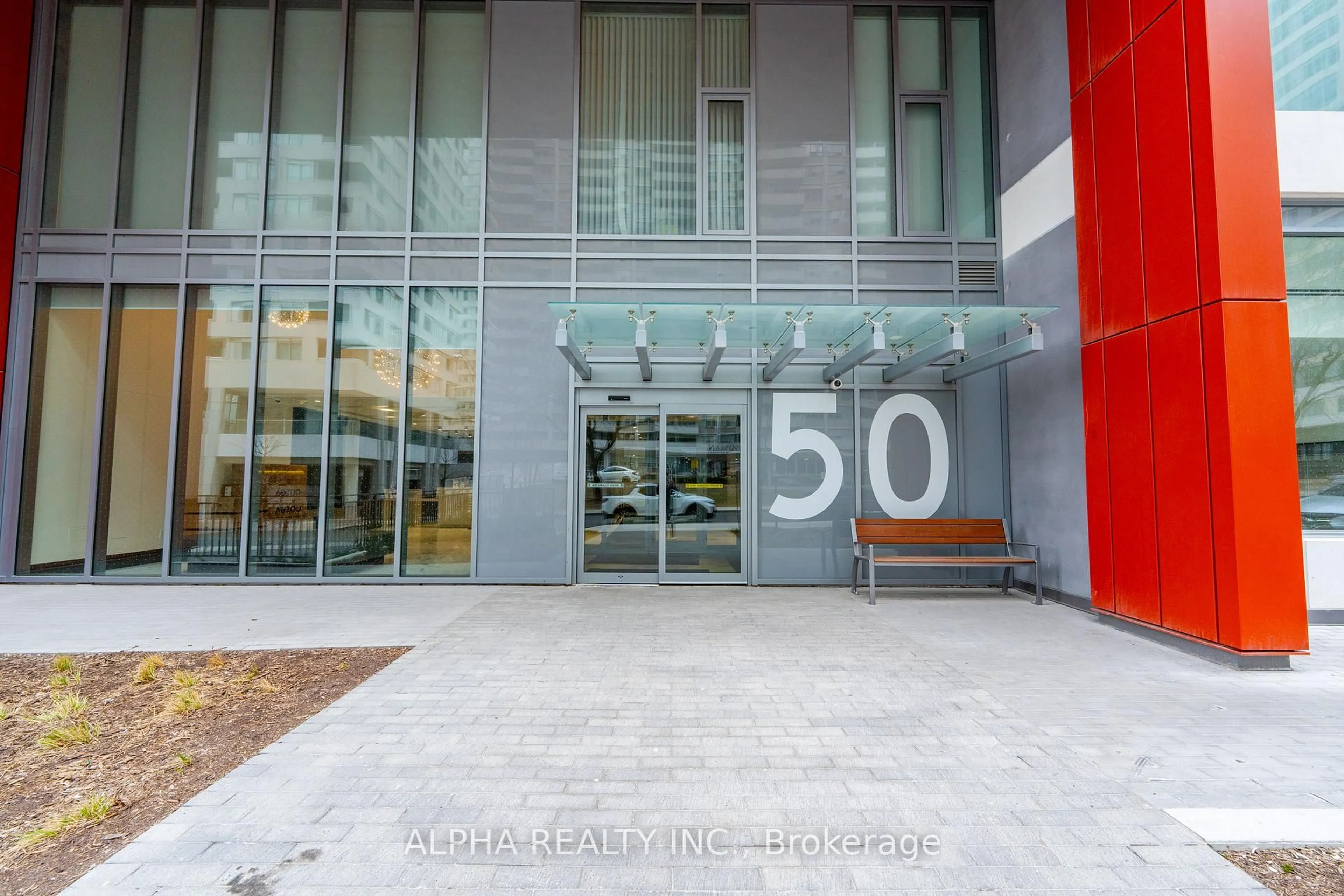 Indoor foyer for 50 Dunfield Ave Ave #2017, Toronto Ontario M4S 0E4