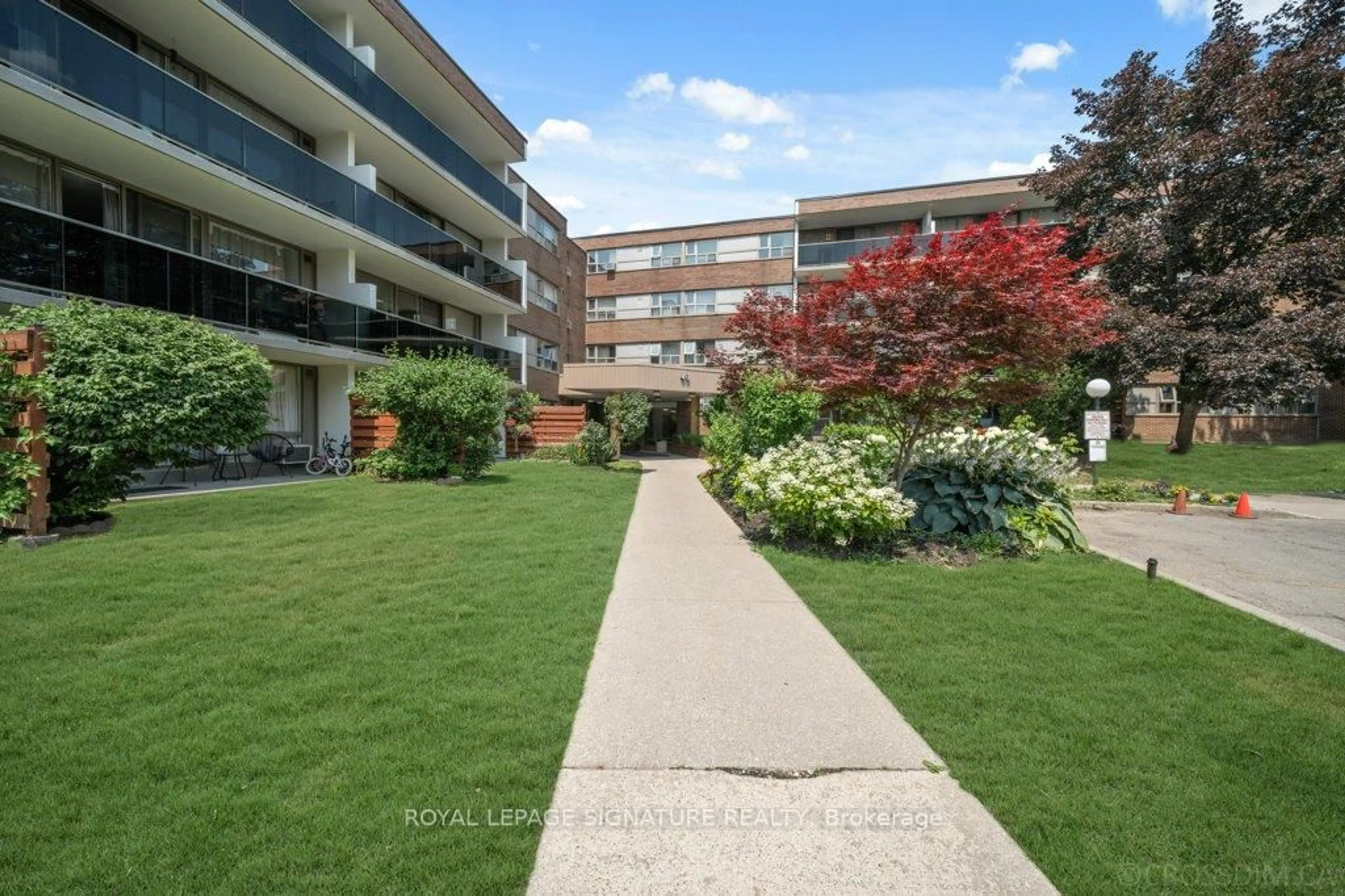 Patio, unknown for 40 Sunrise Ave #113, Toronto Ontario M4A 2R4