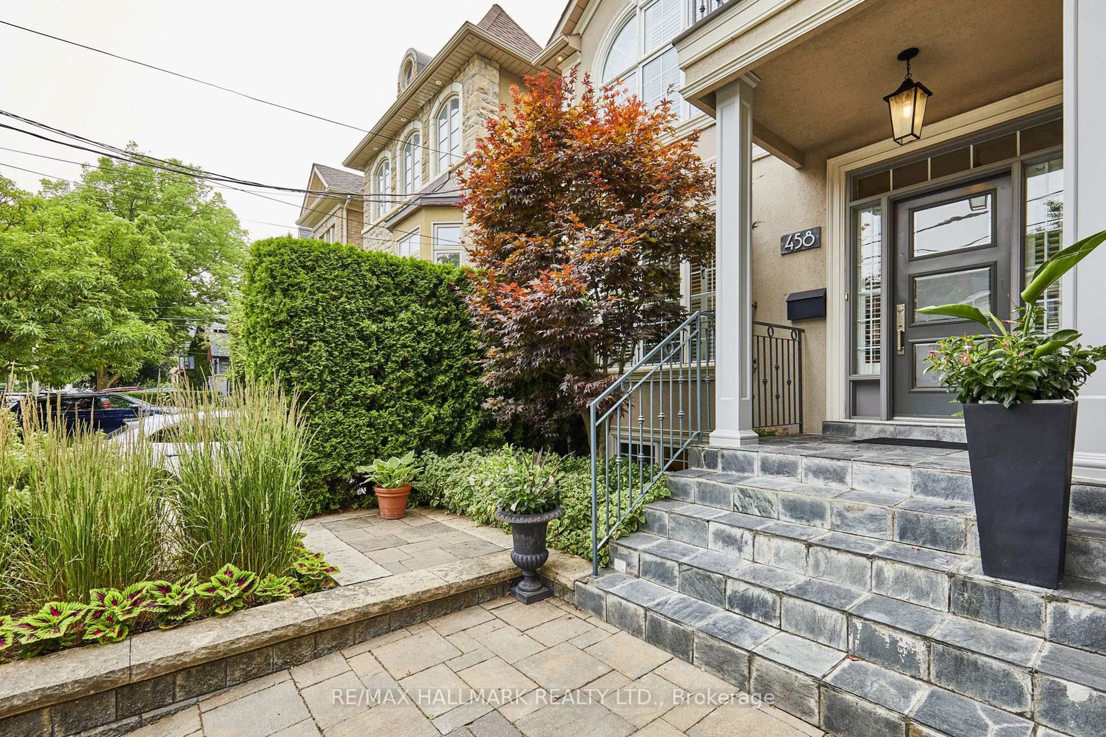 Unknown for 458 Millwood Rd, Toronto Ontario M4S 1K2