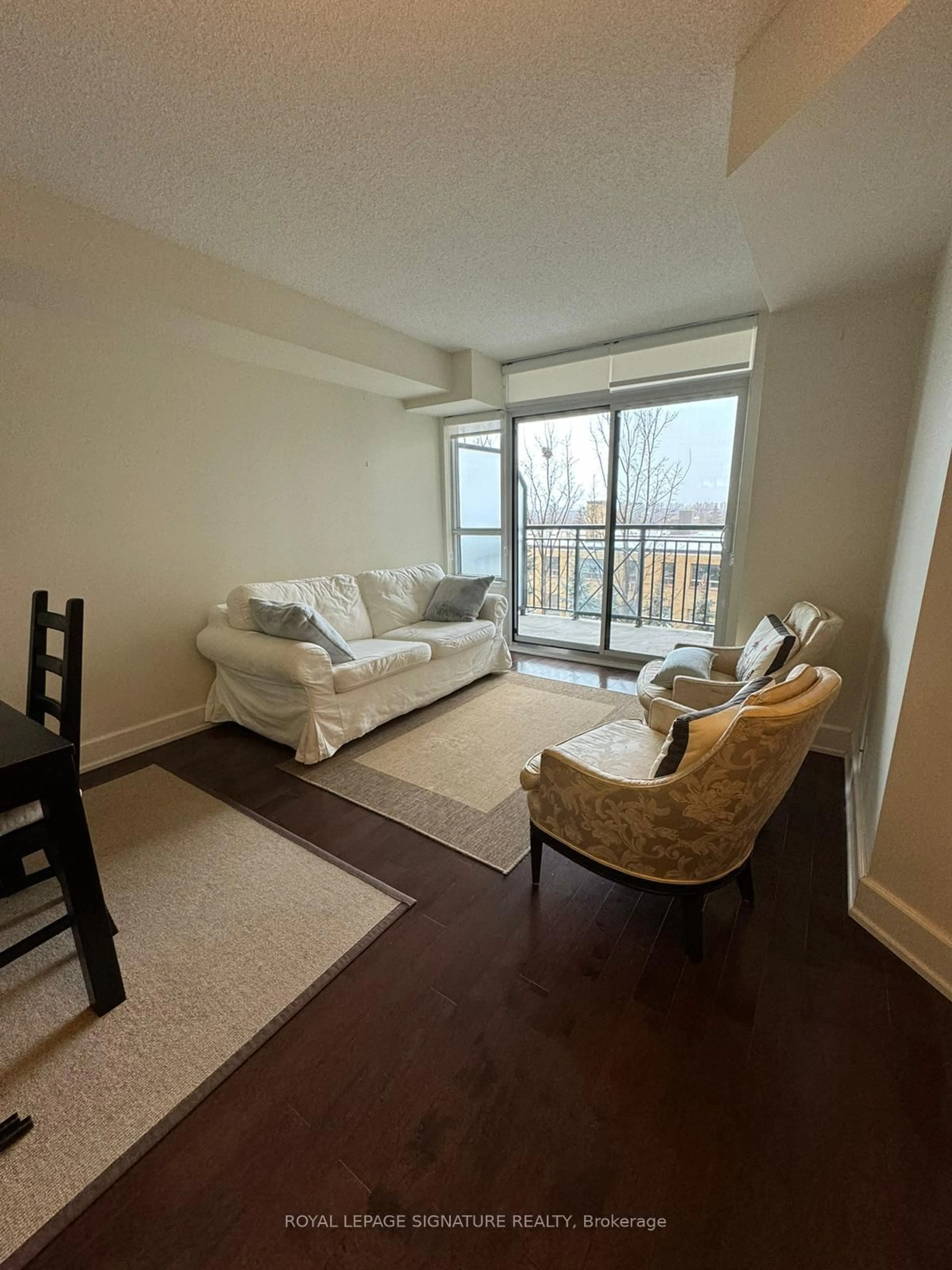 Living room with furniture, wood/laminate floor for 676 Sheppard Ave #416, Toronto Ontario M2K 3E7
