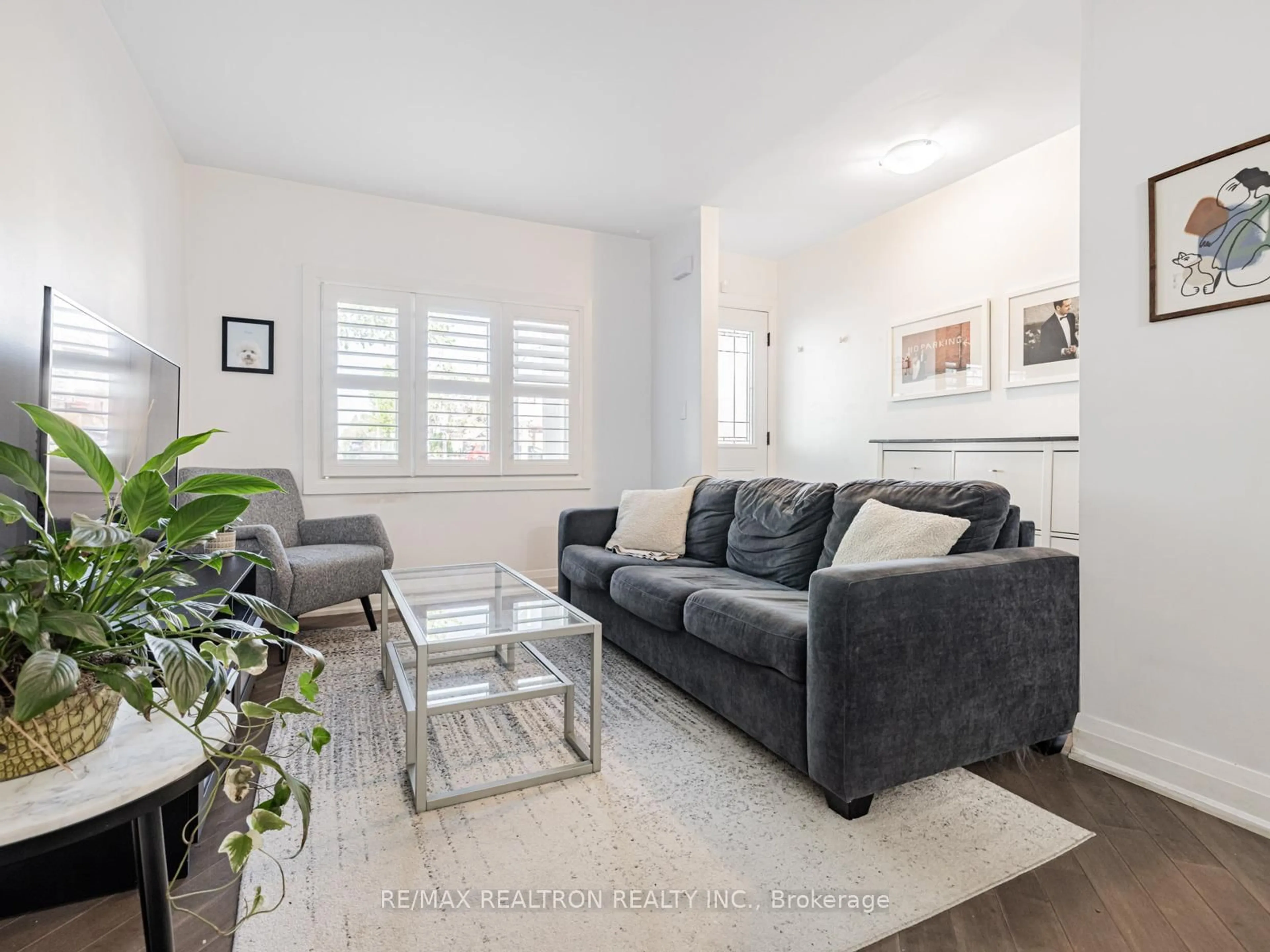 Living room with furniture, unknown for 640 Winona Dr, Toronto Ontario M6C 3V6