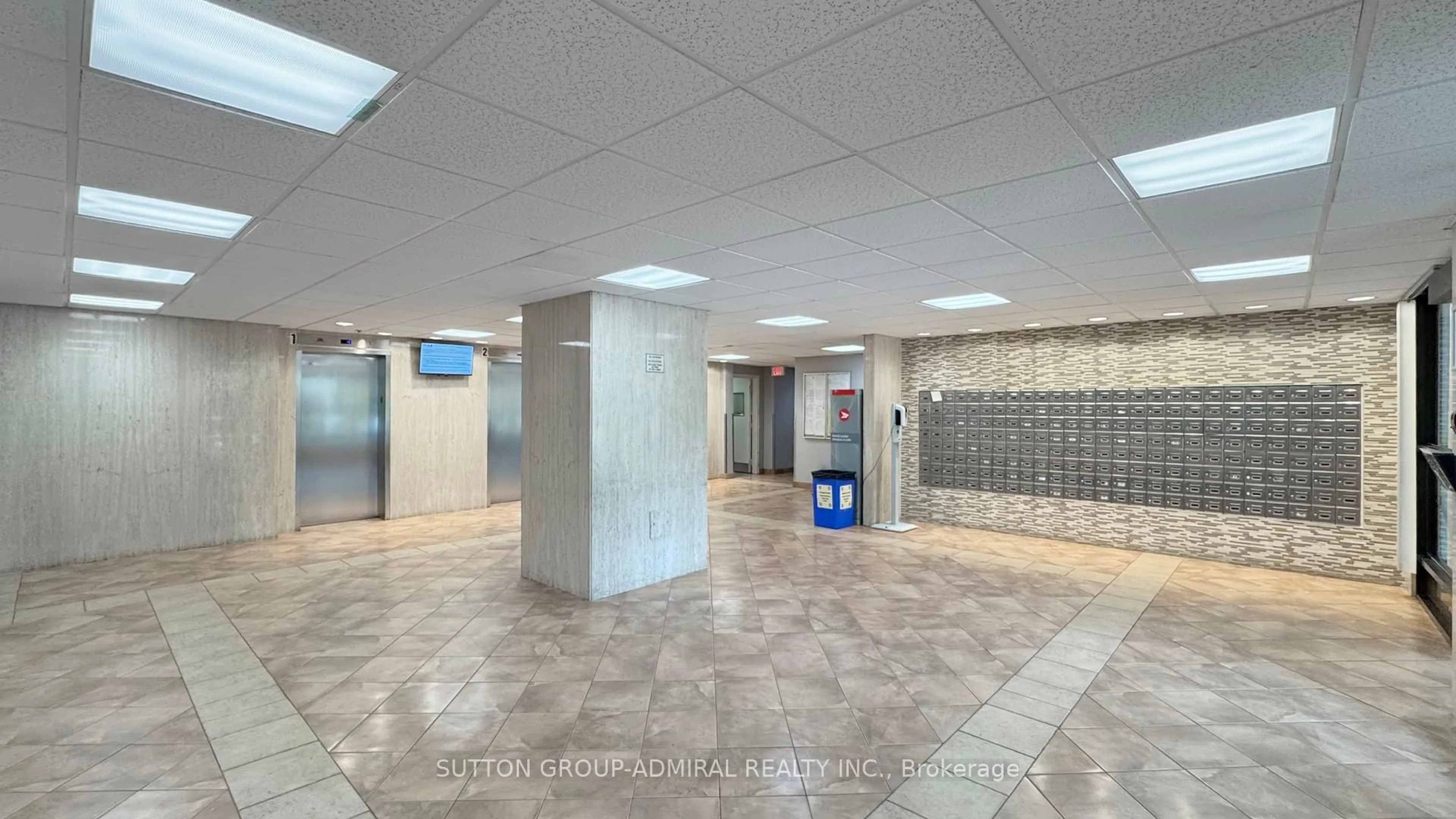 Indoor foyer for 25 Sunrise Ave #1603, Toronto Ontario M4A 2S2