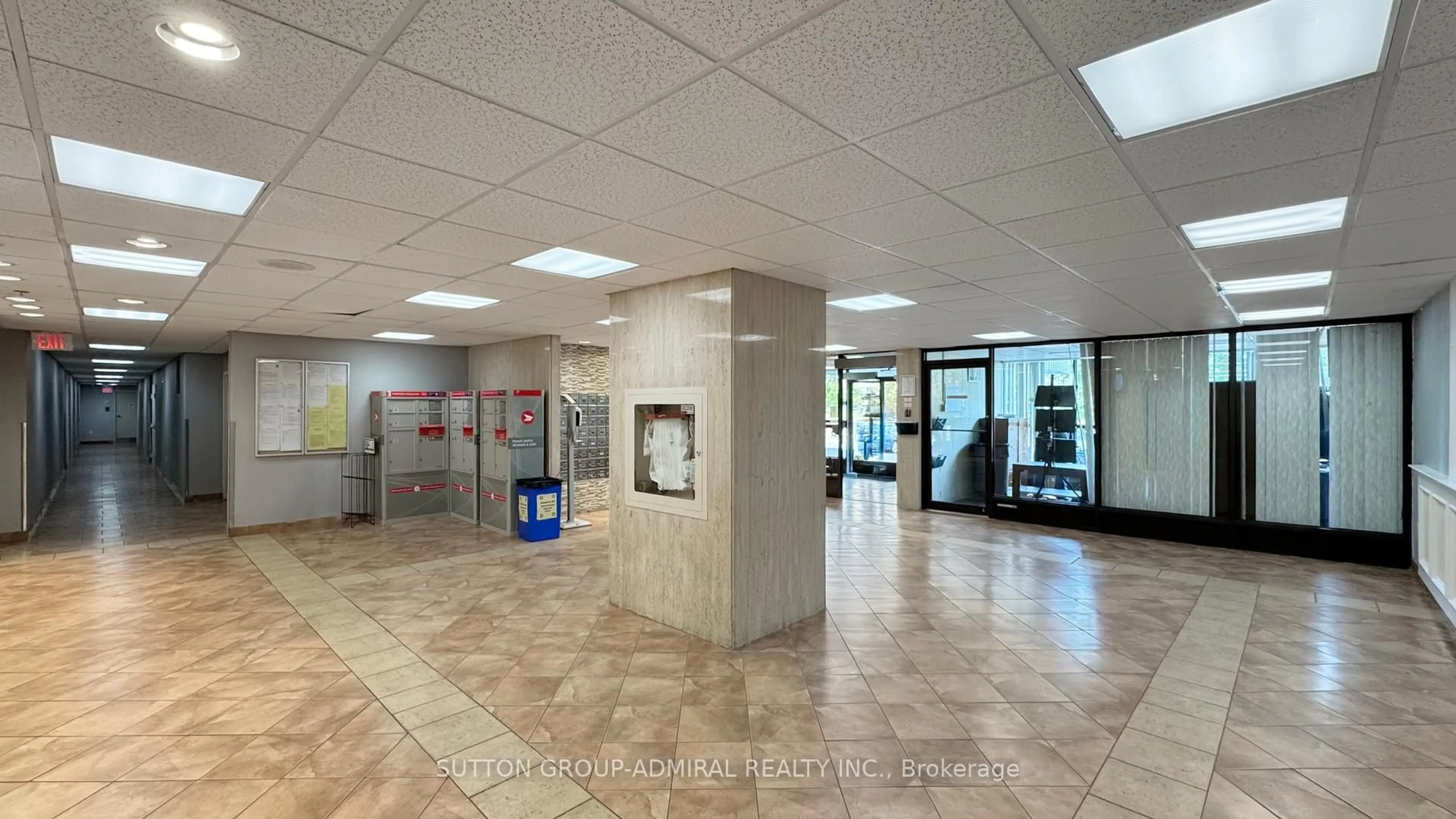 Indoor foyer for 25 Sunrise Ave #1603, Toronto Ontario M4A 2S2