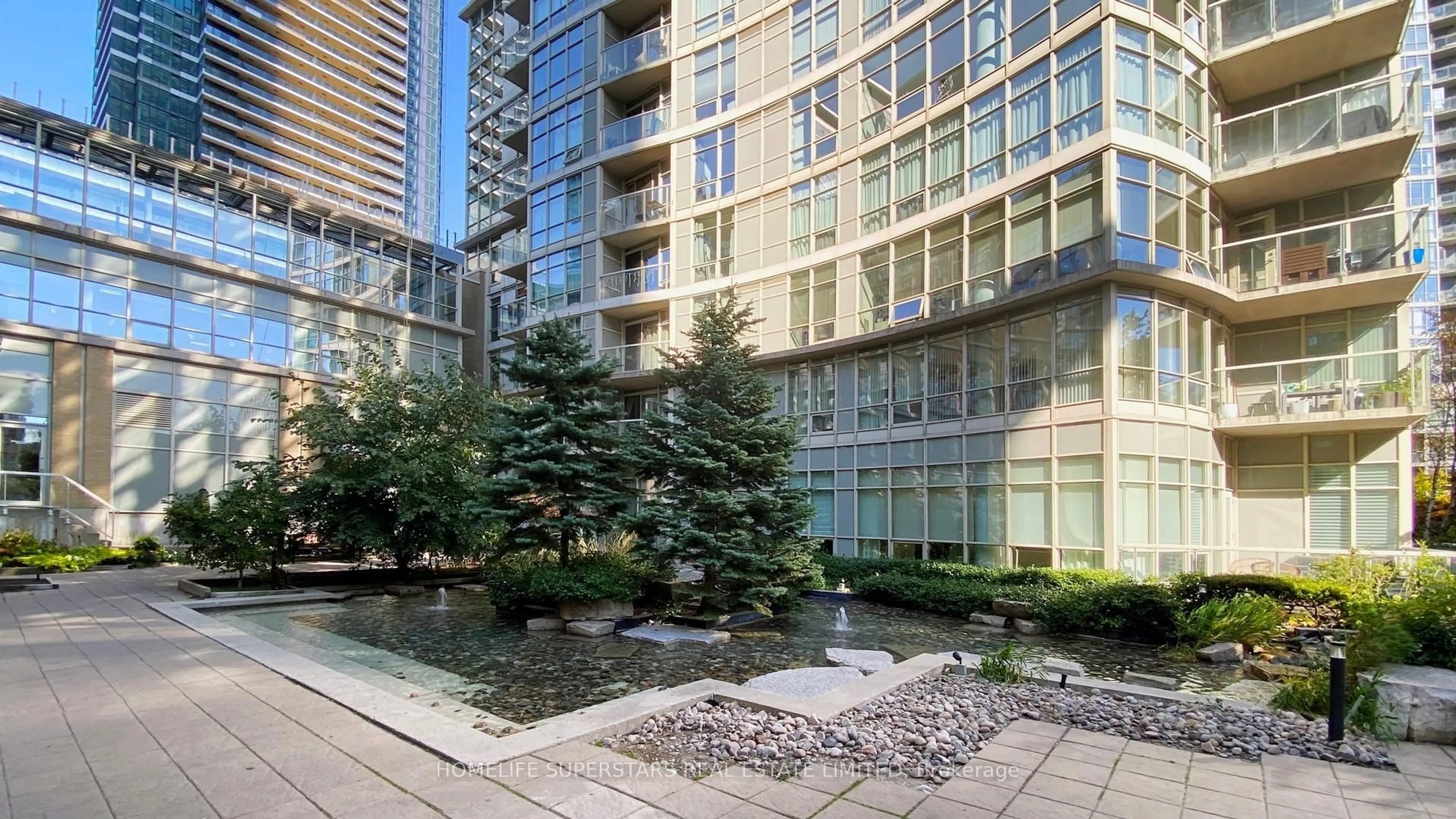 Patio, unknown for 9 Spadina Ave #606, Toronto Ontario M5V 3V5