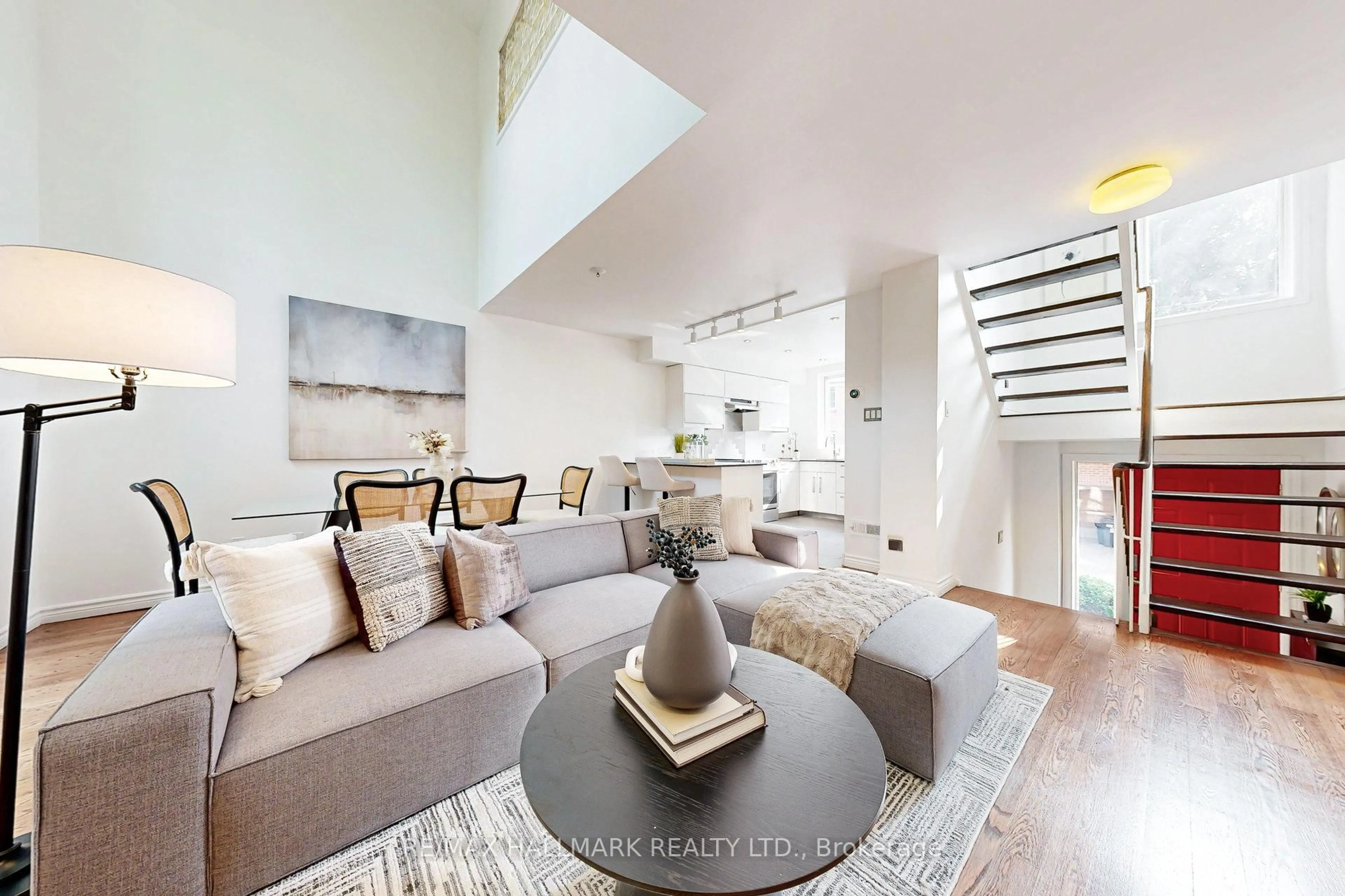 Living room with furniture, unknown for 216 Milan St, Toronto Ontario M5A 3Z6