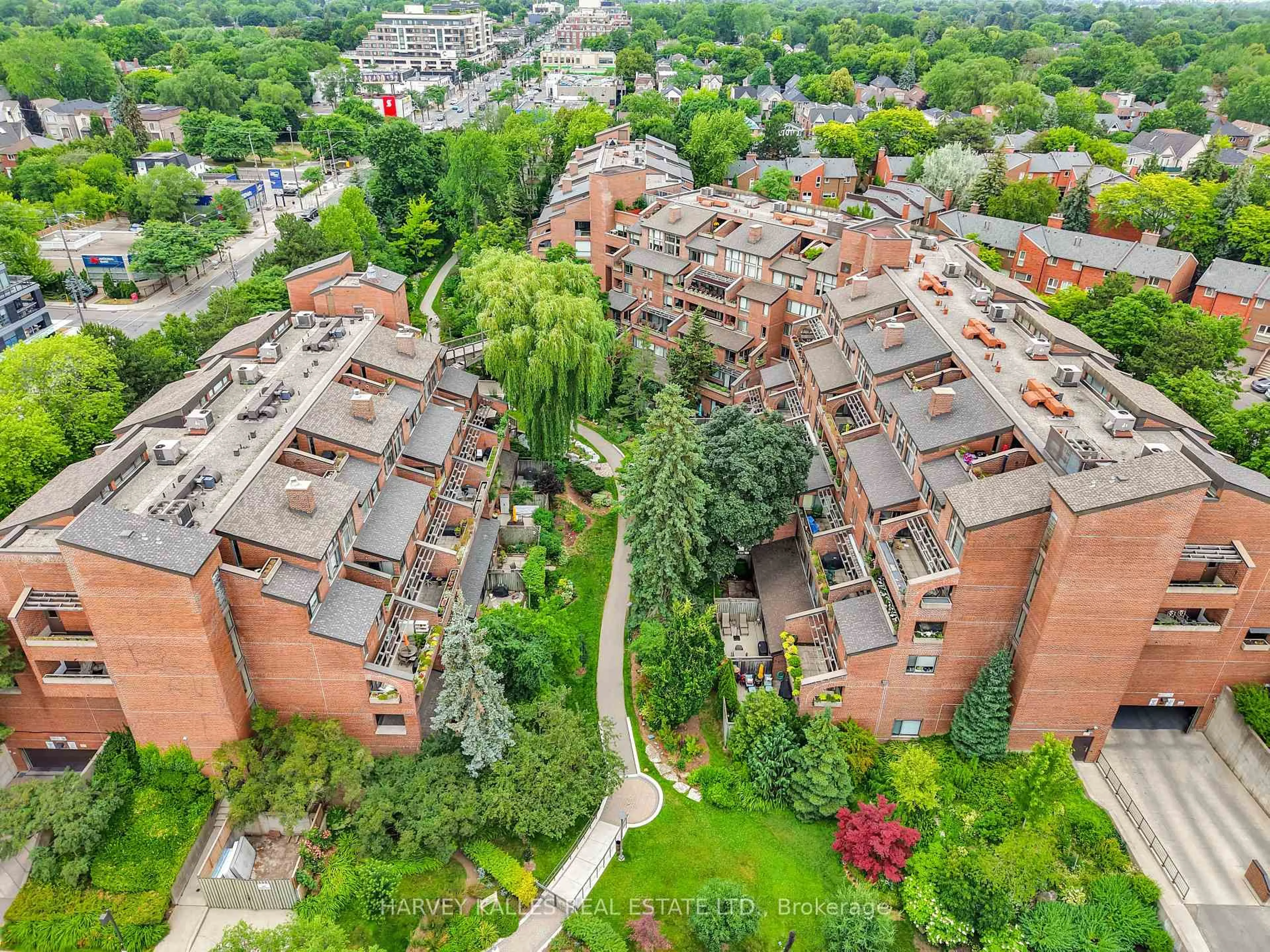 A pic from outside/outdoor area/front of a property/back of a property/a pic from drone, city buildings view from balcony for 40 Sylvan Valley Way #324-325, Toronto Ontario M5M 4M3