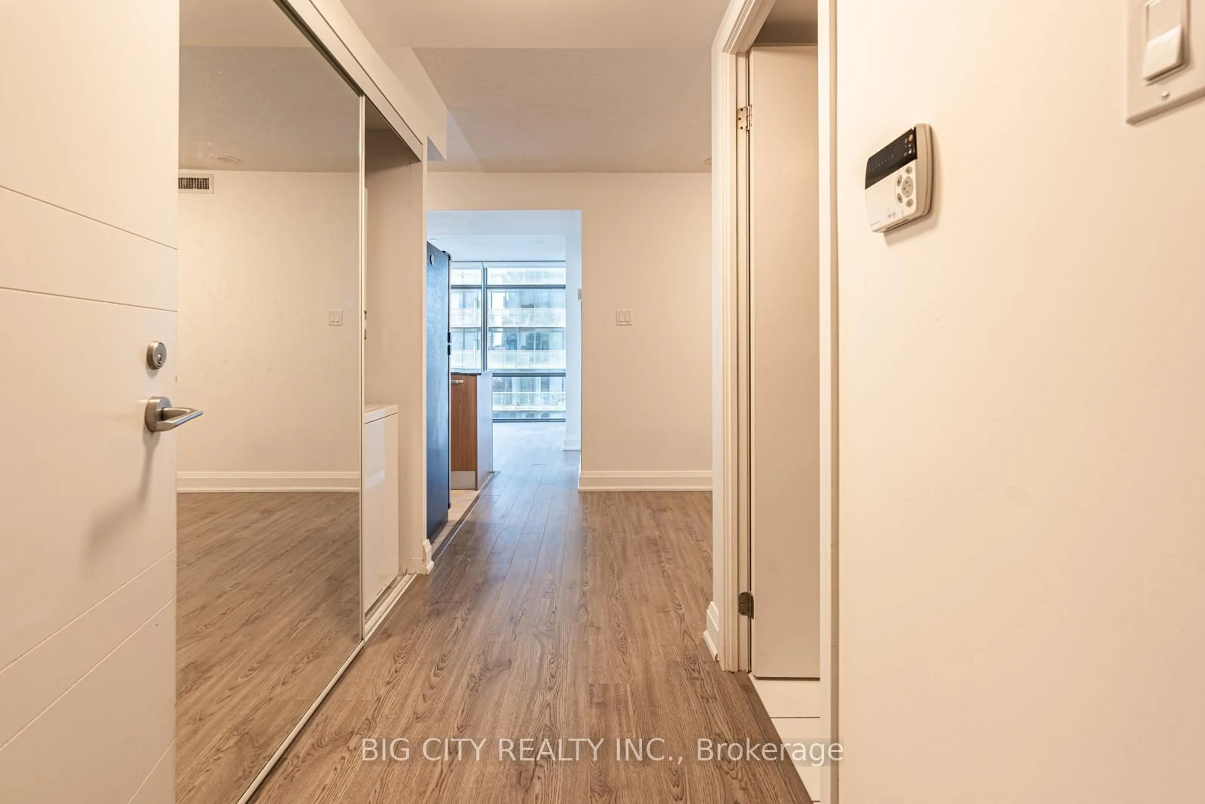 Indoor entryway for 37 Grosvenor St #1602, Toronto Ontario M4Y 3G5
