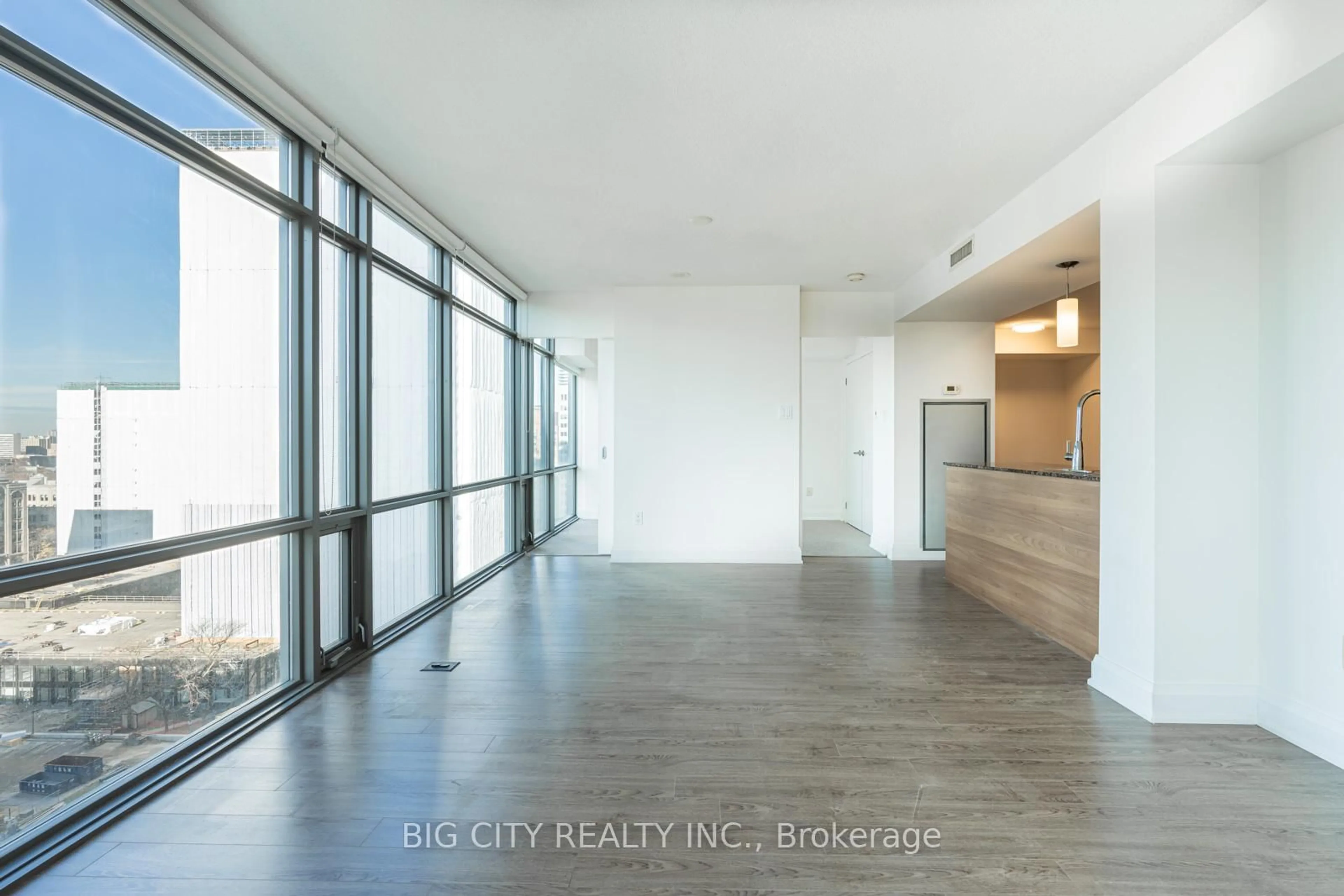 Indoor entryway for 37 Grosvenor St #1602, Toronto Ontario M4Y 3G5