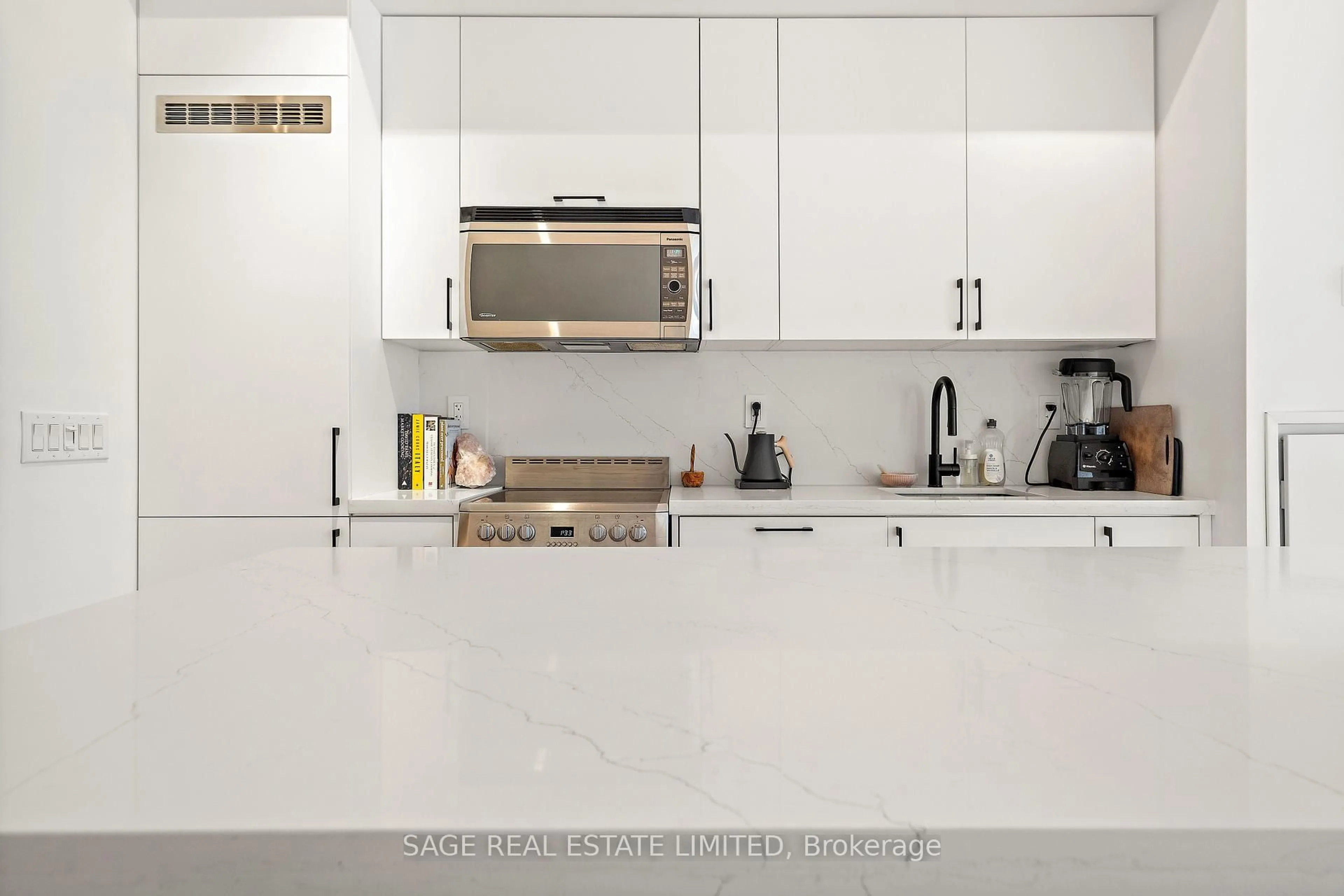Standard kitchen, ceramic/tile floor for 8 Dovercourt Rd #216, Toronto Ontario M6J 0B6
