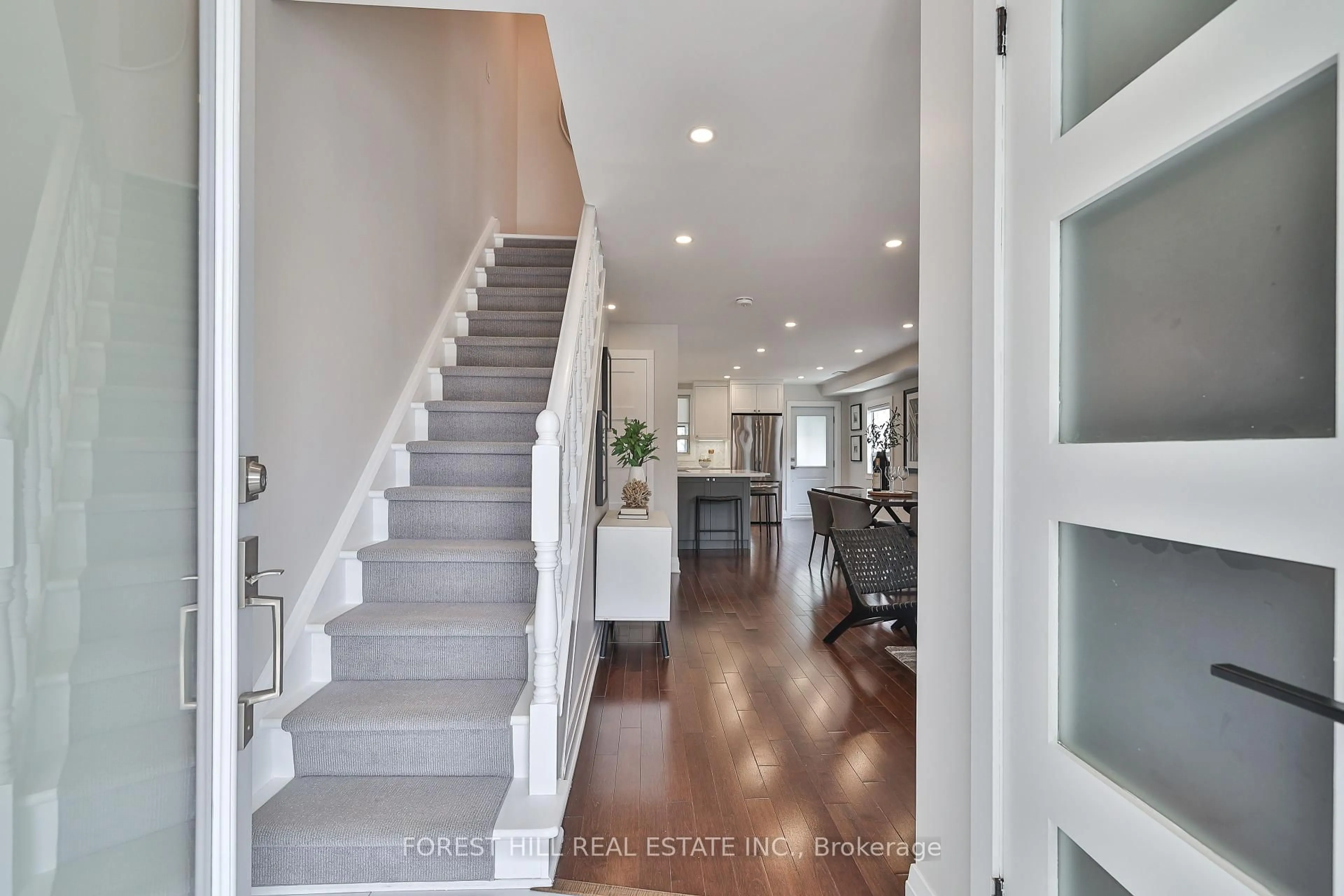Unknown for 27 Blandford St, Toronto Ontario M6E 3A6