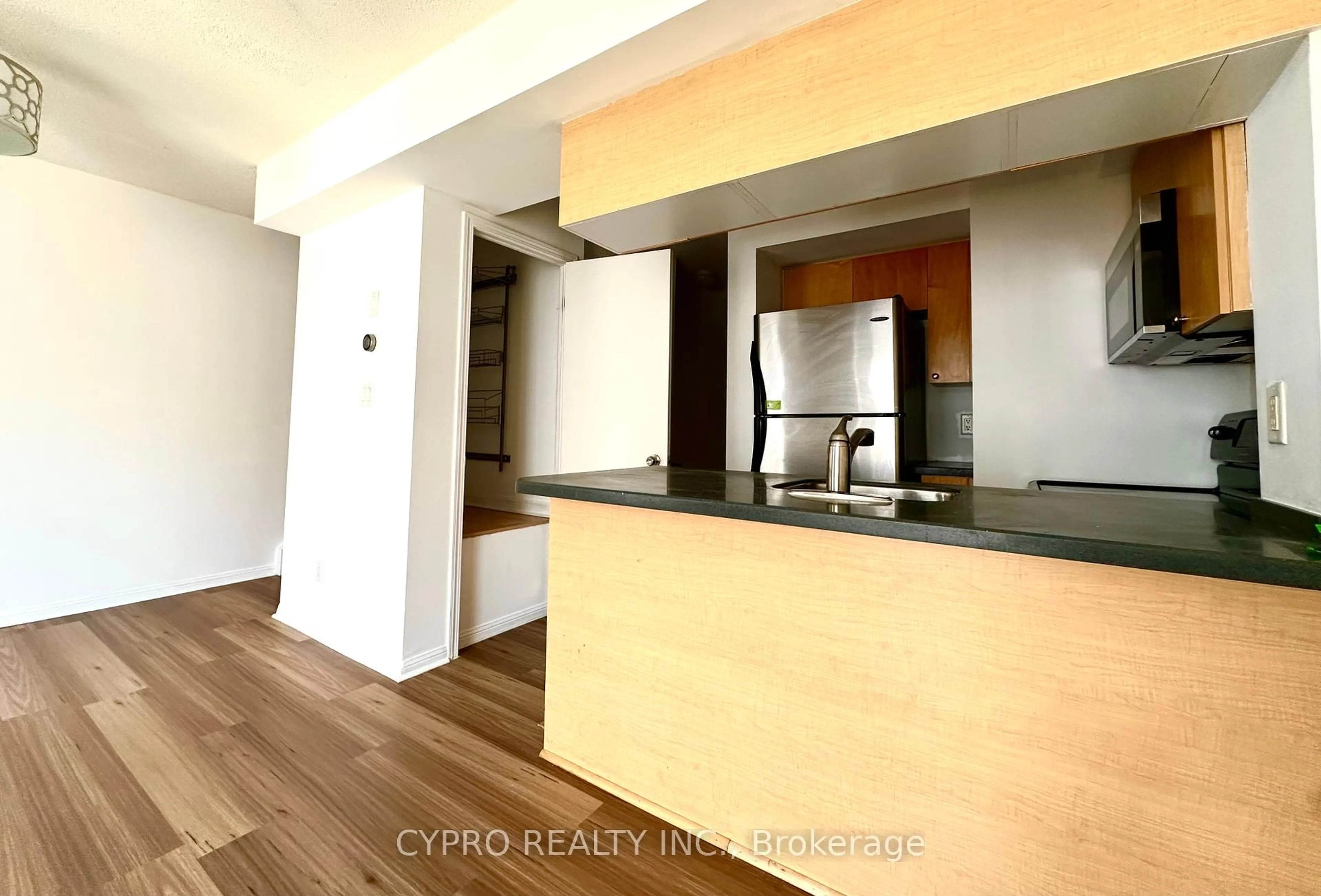 Open concept kitchen, unknown for 5 Everson Dr #918, Toronto Ontario M2N 7C3