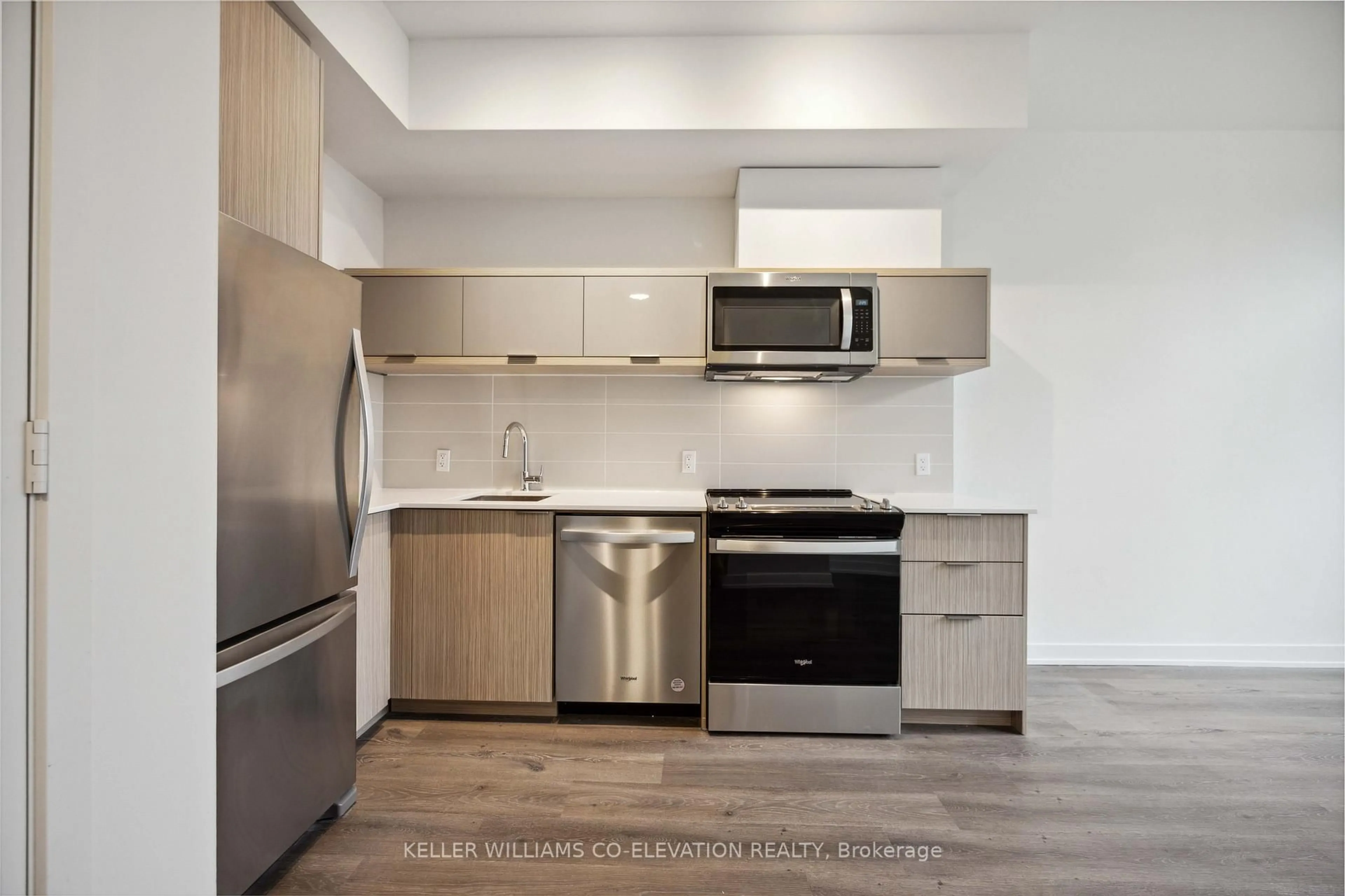 Standard kitchen, unknown for 10 Deerlick Crt #104, Toronto Ontario M3A 0A7