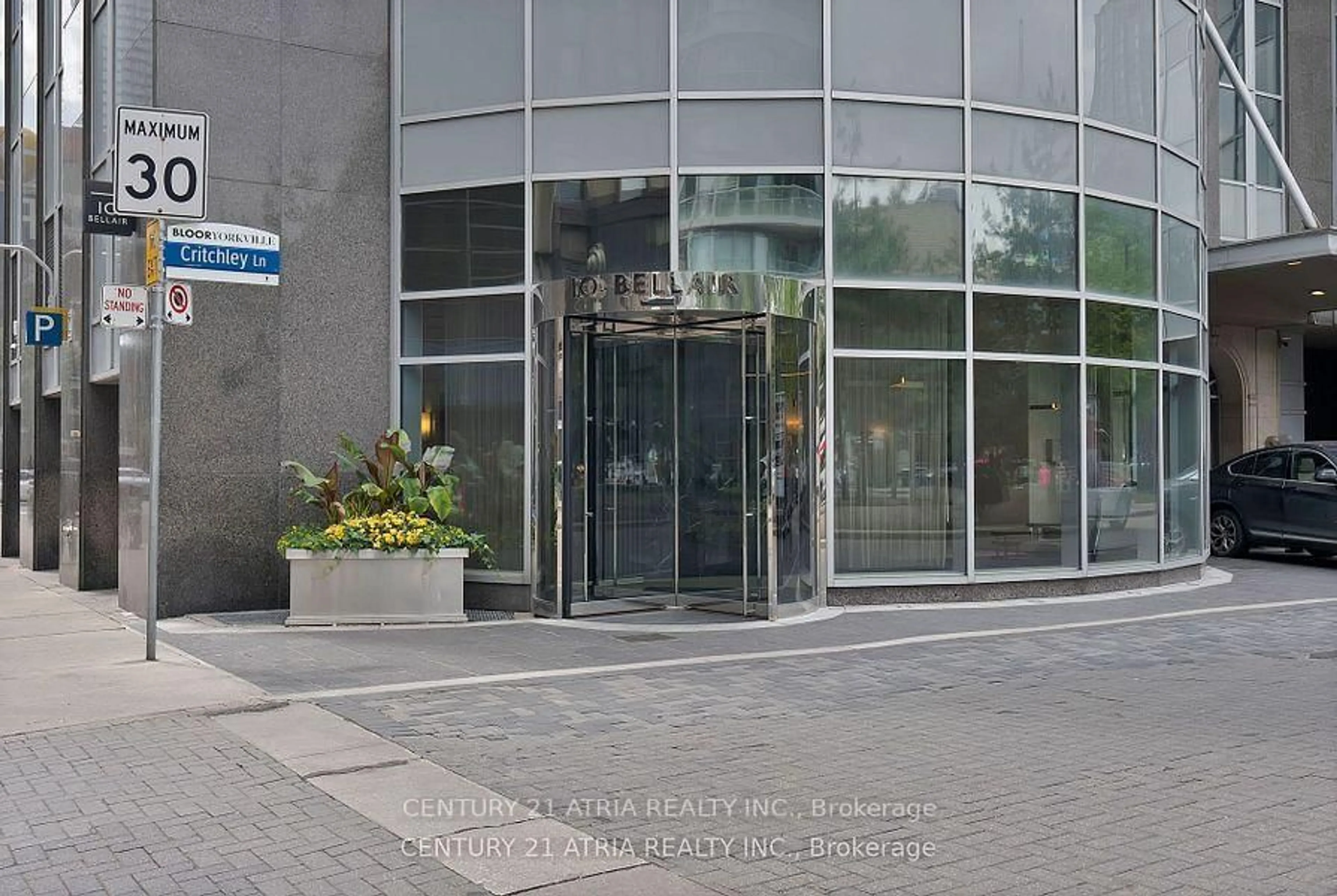 Indoor foyer for 10 Bellair St #603, Toronto Ontario M5R 3T8